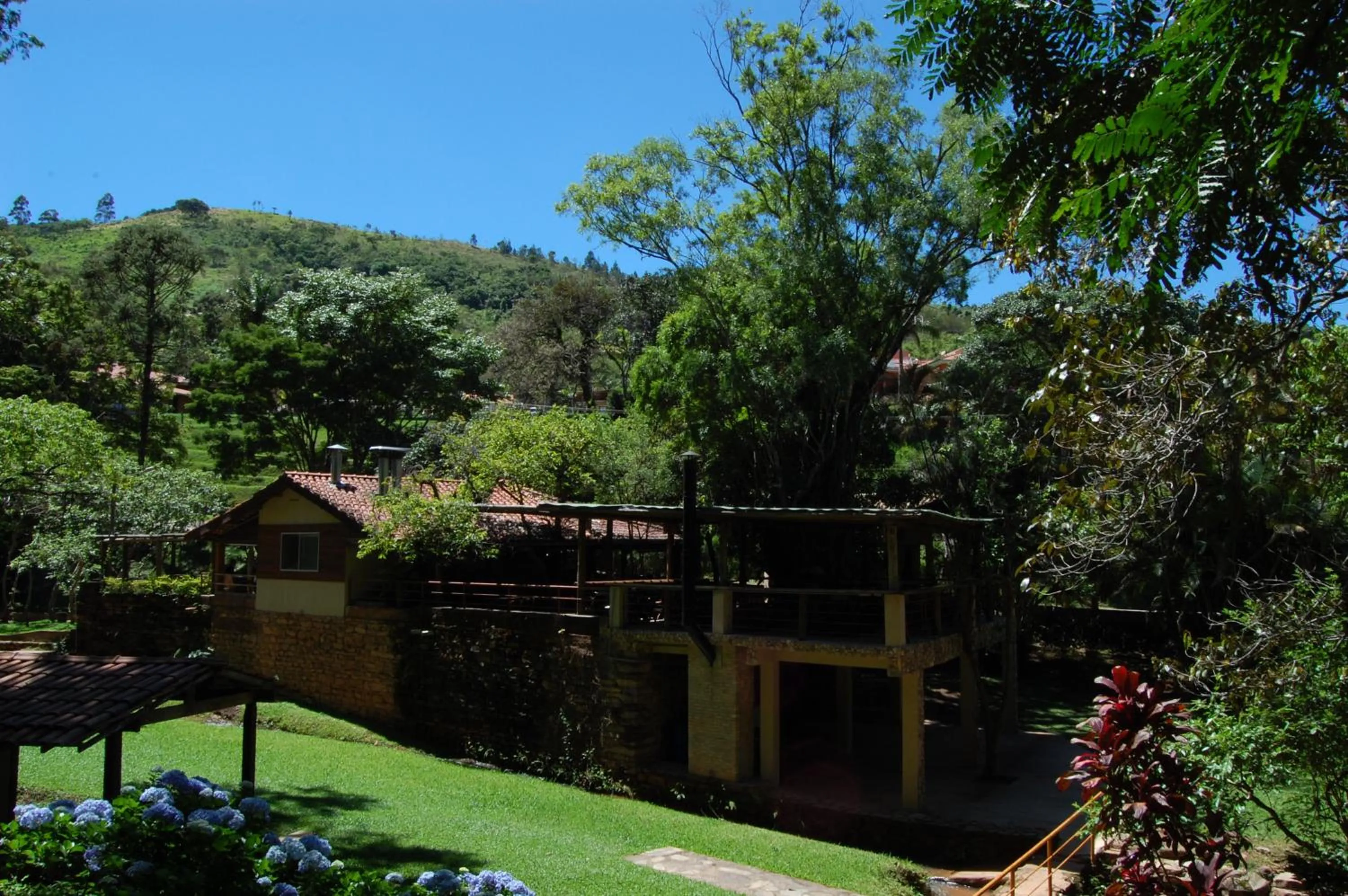 Restaurant/places to eat in Pousada Nefelibatas