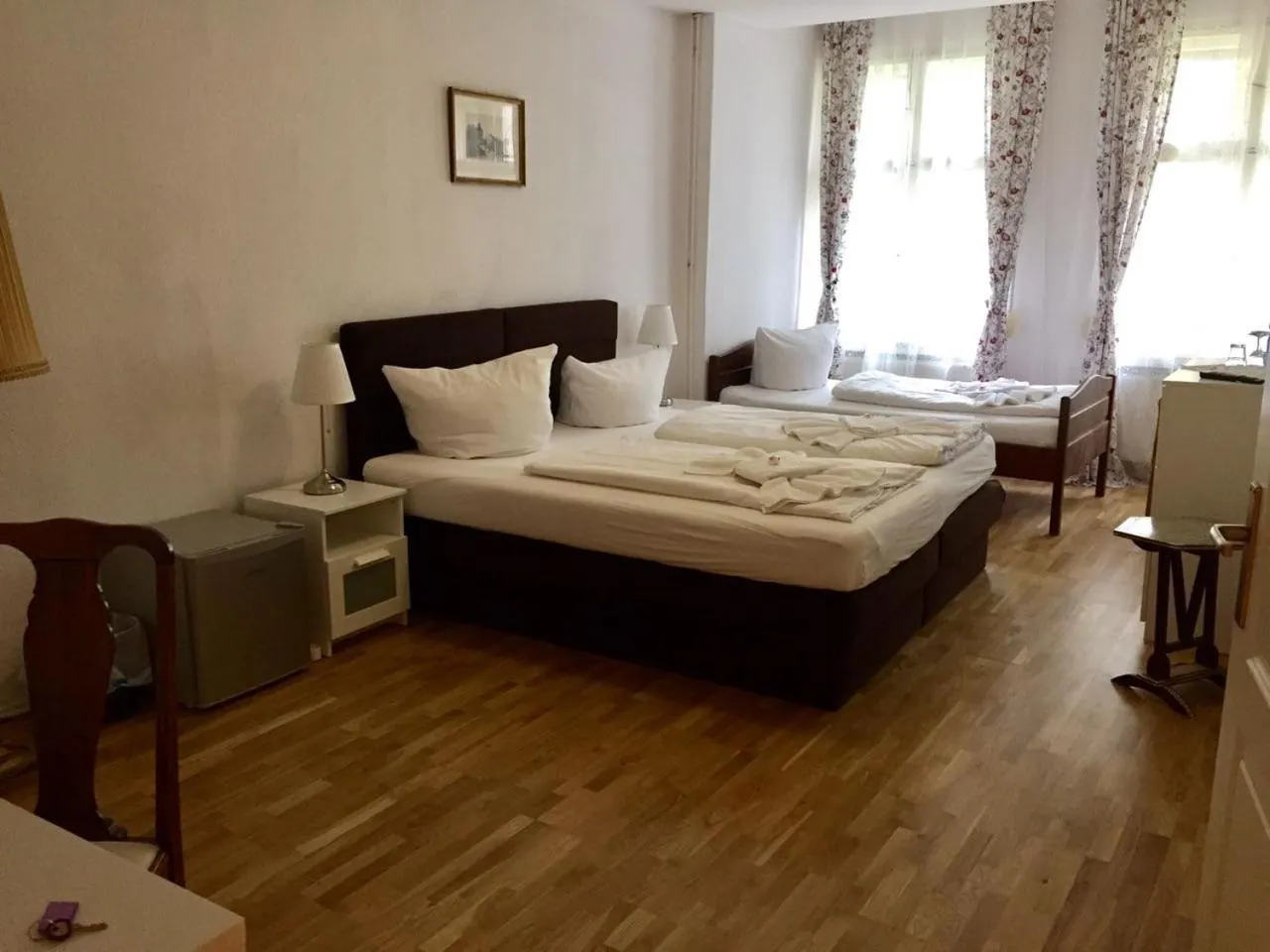 Photo of the whole room, Bed in Pension Tempelhof