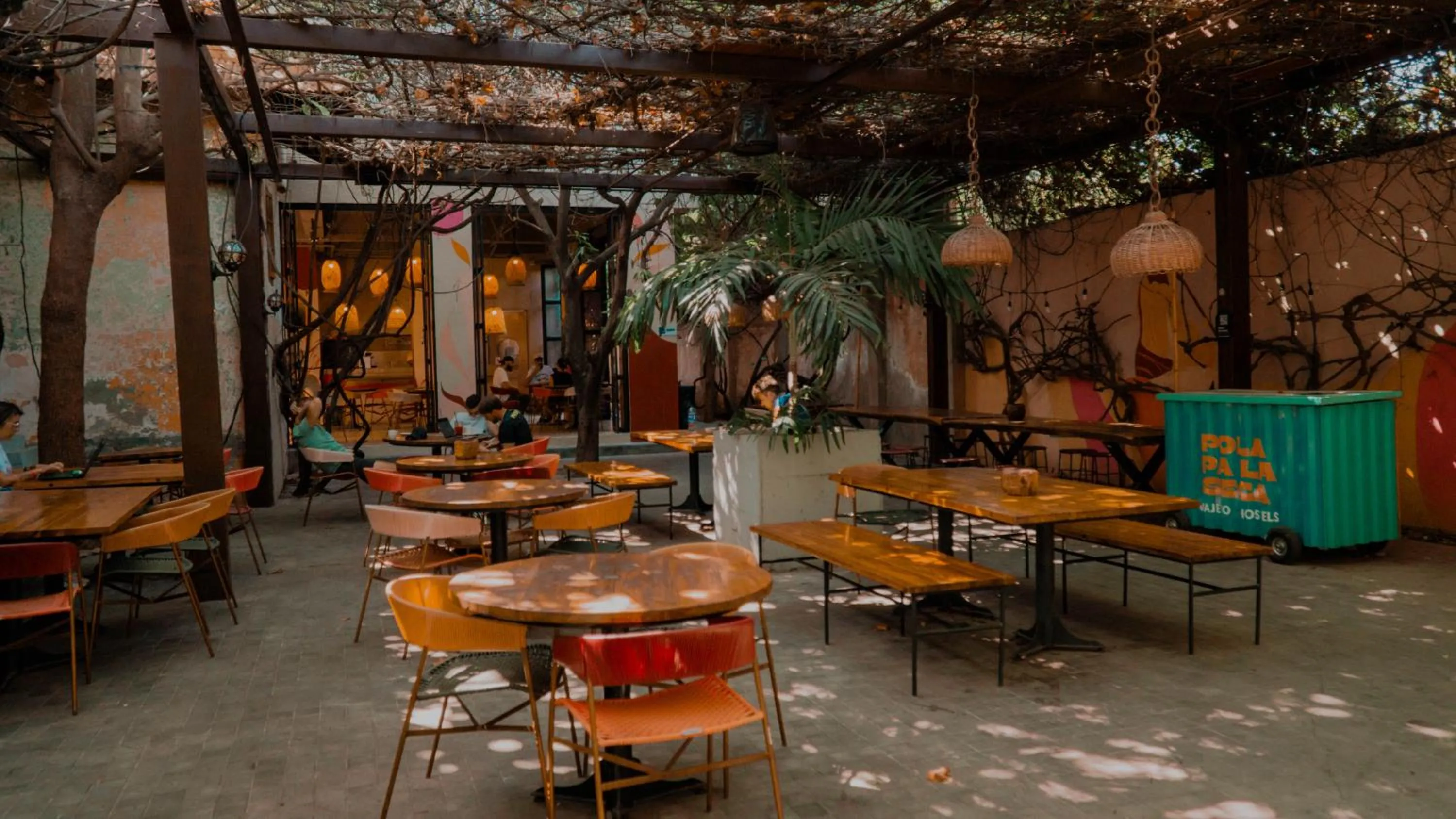 Restaurant/places to eat in Viajero Santa Marta Hostel