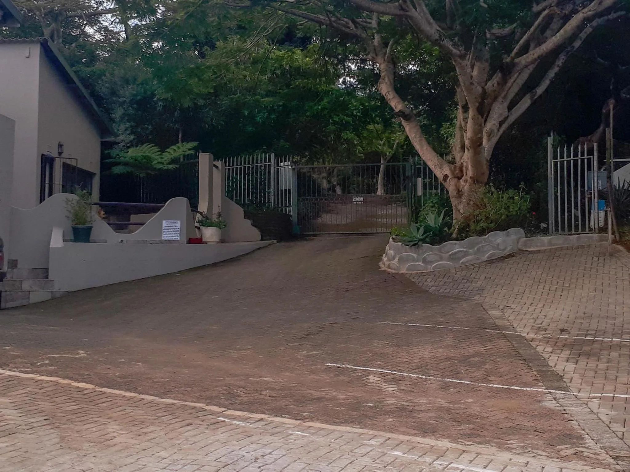 Property building in Umtamvuna View Cabanas