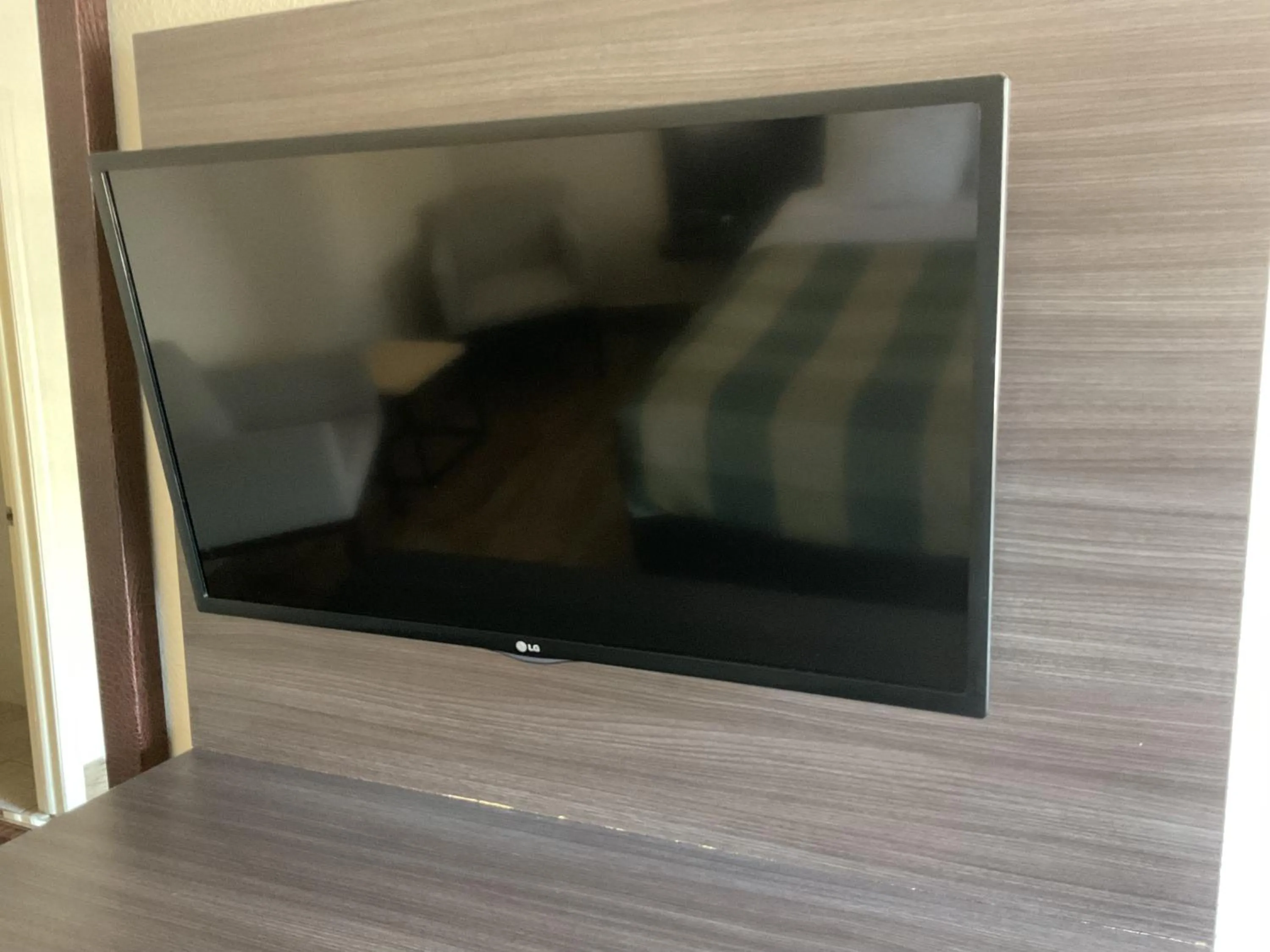 TV and multimedia in Travelodge by Wyndham Florida City/Homestead/Everglades