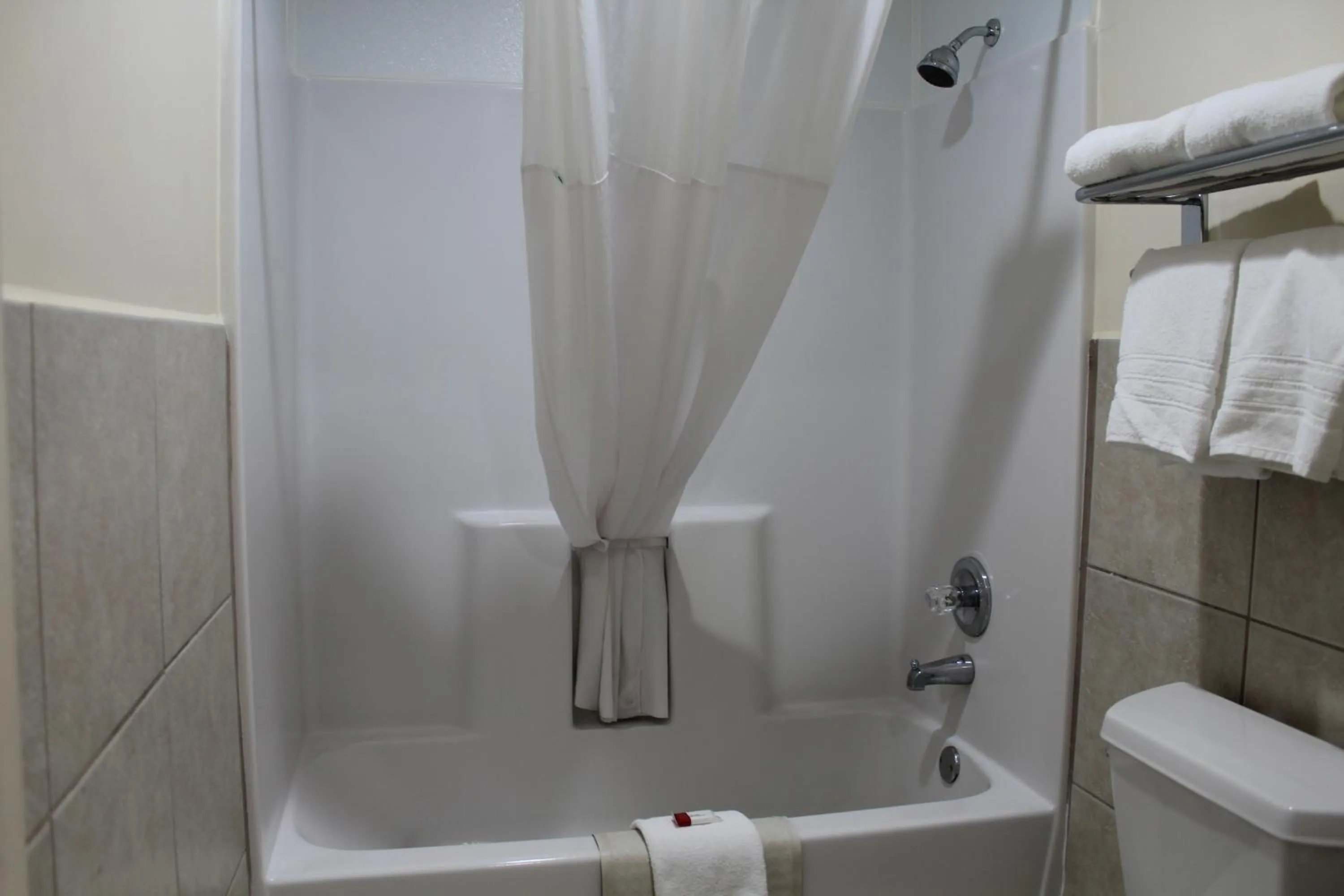 Shower in Travelodge by Wyndham Florida City/Homestead/Everglades
