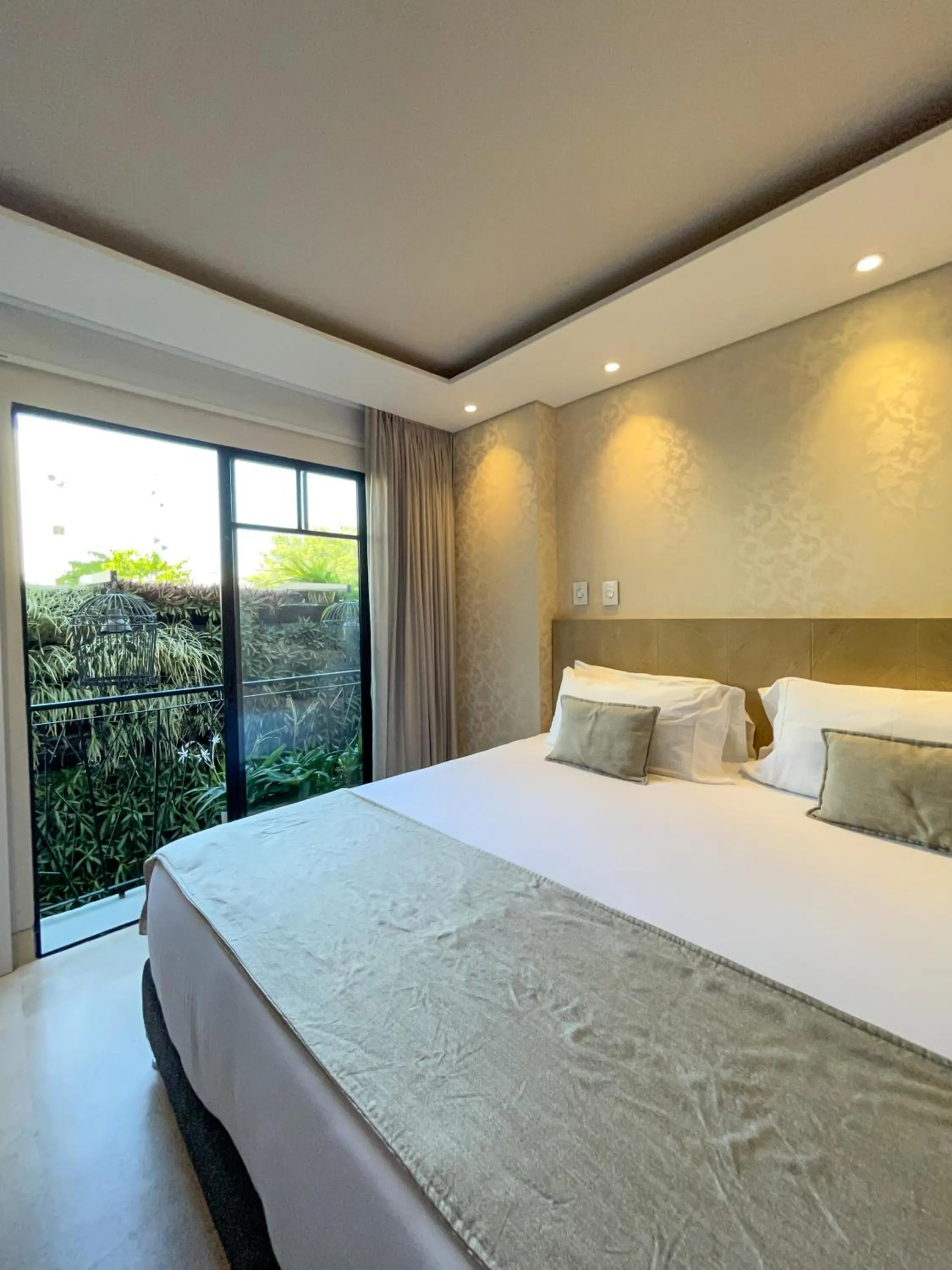 Bed in Alko Hotel Cotona