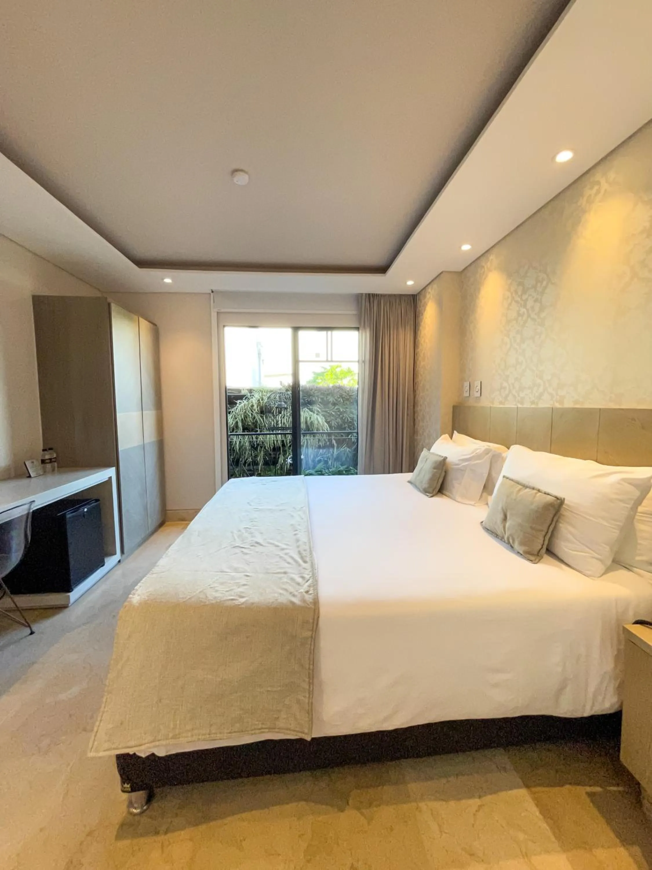 Bed in Alko Hotel Cotona