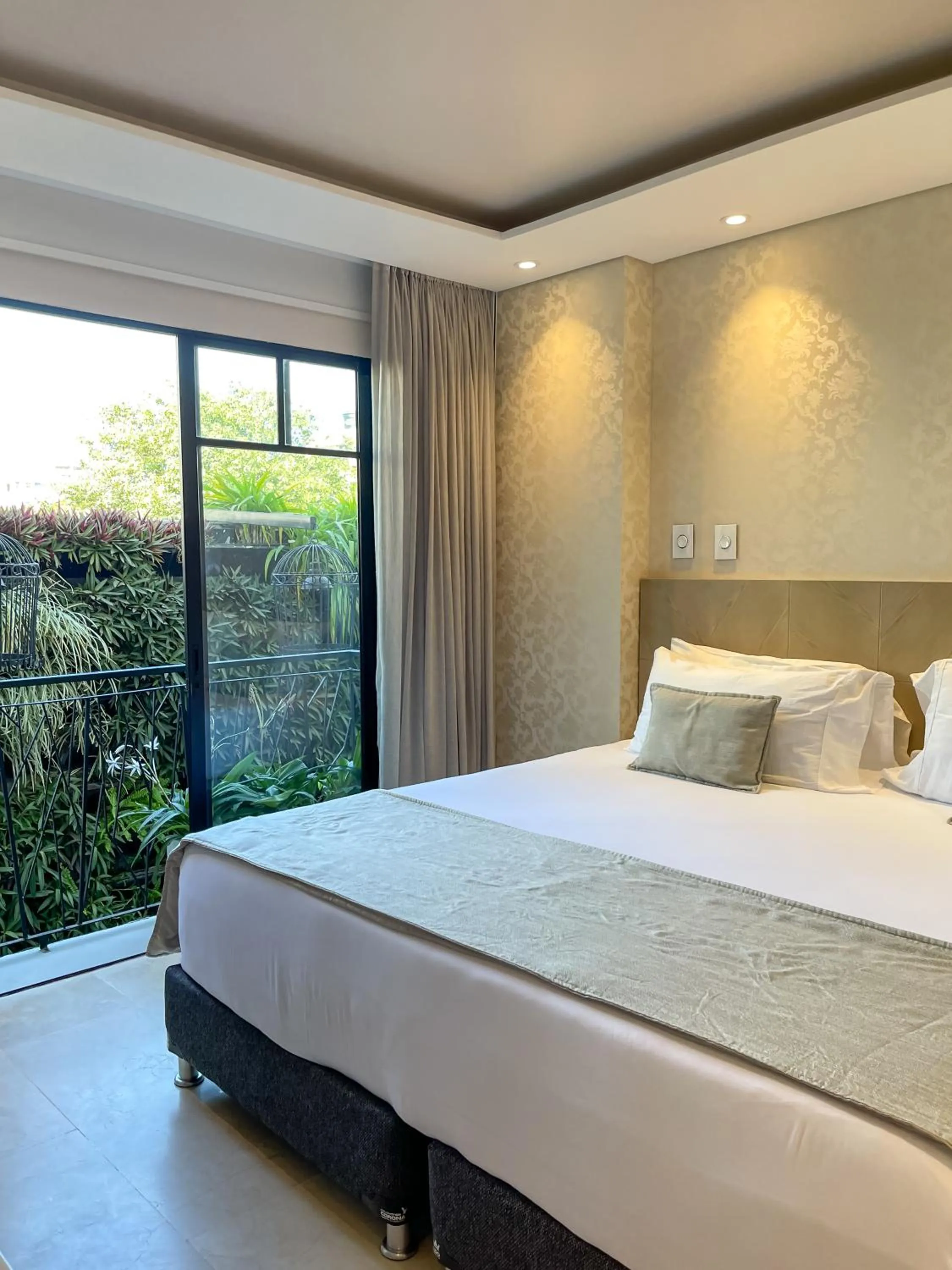 Bed in Alko Hotel Cotona