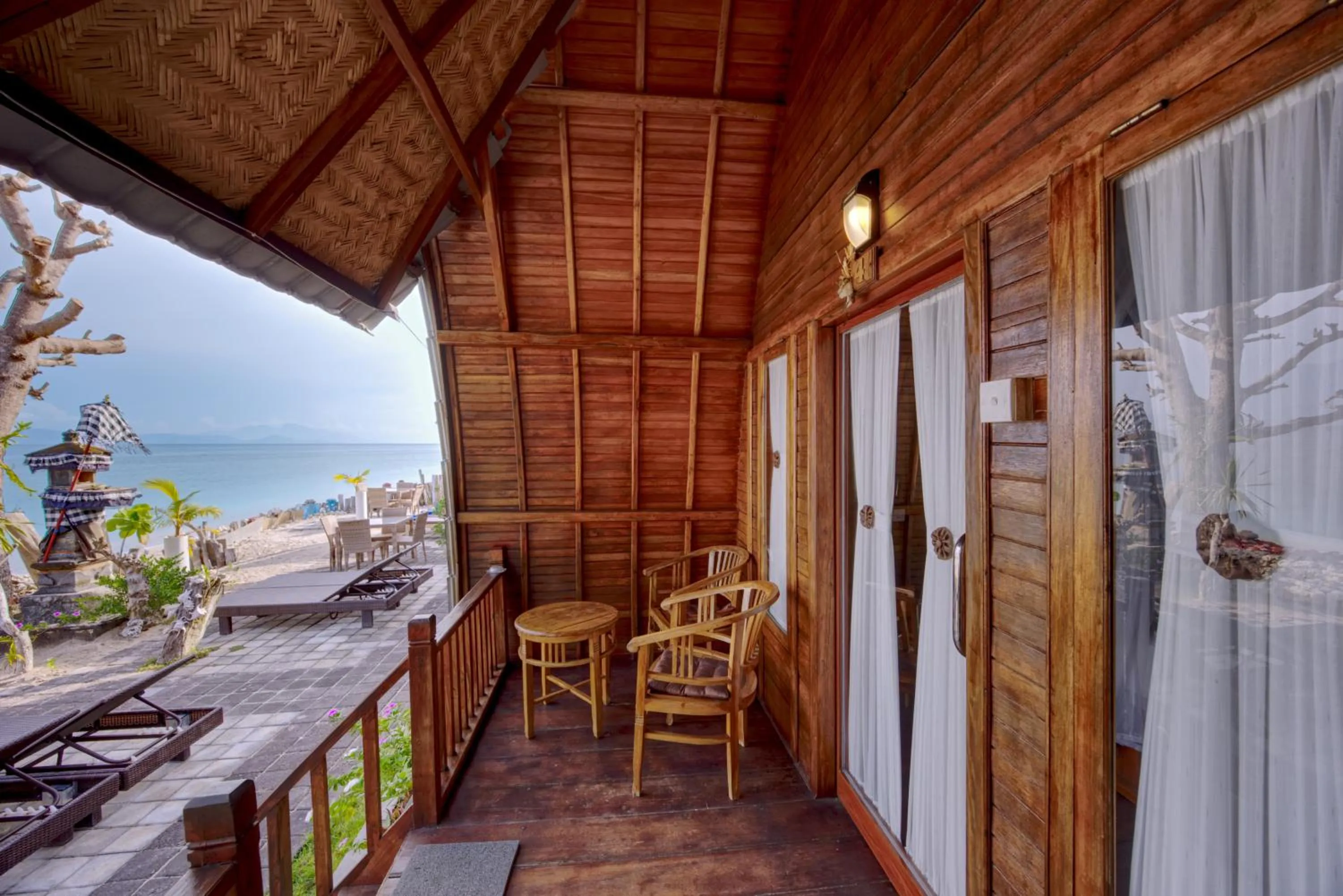 Patio in Santen Beach Bungalows