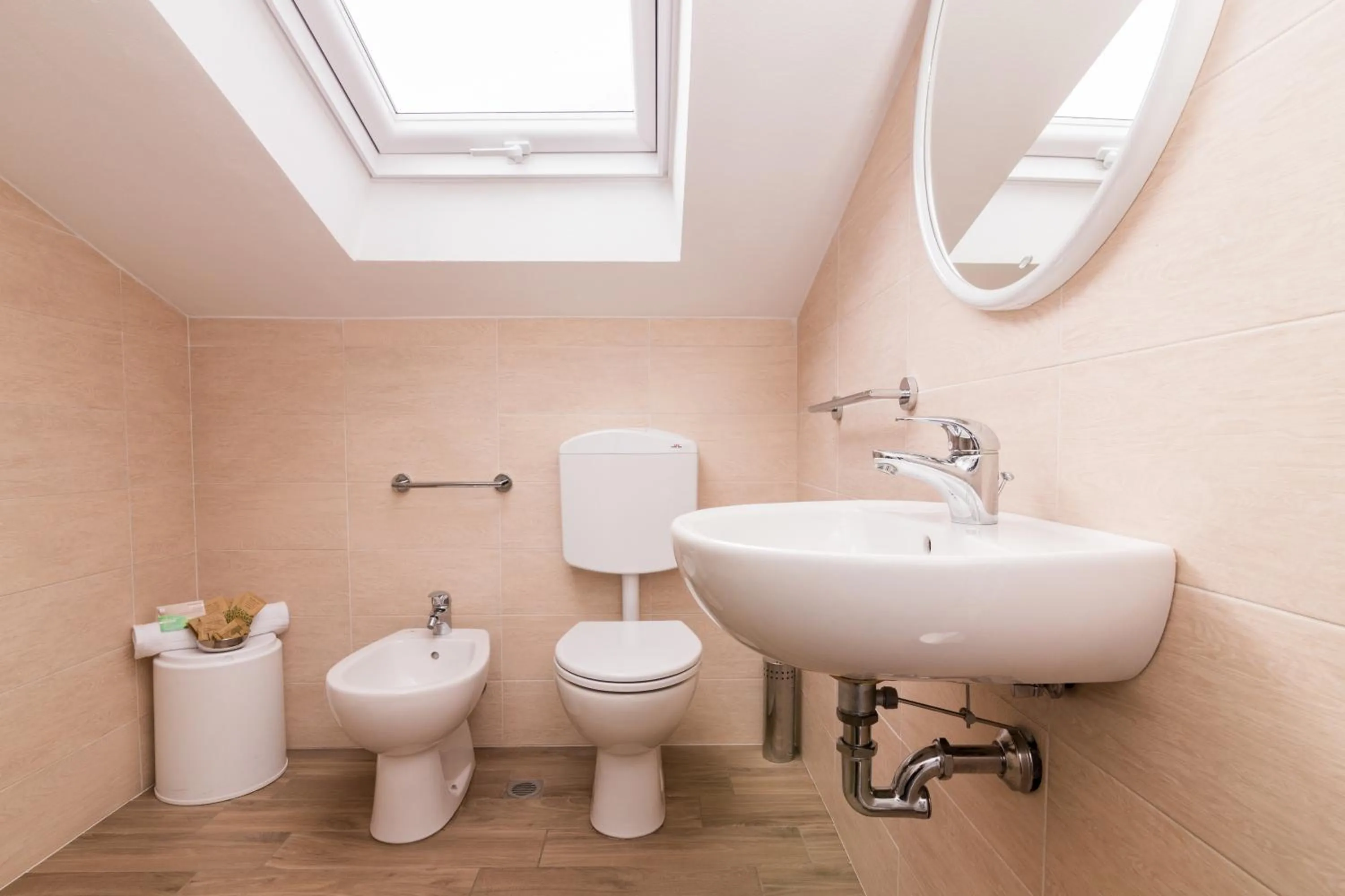 Toilet in Hotel Lydia