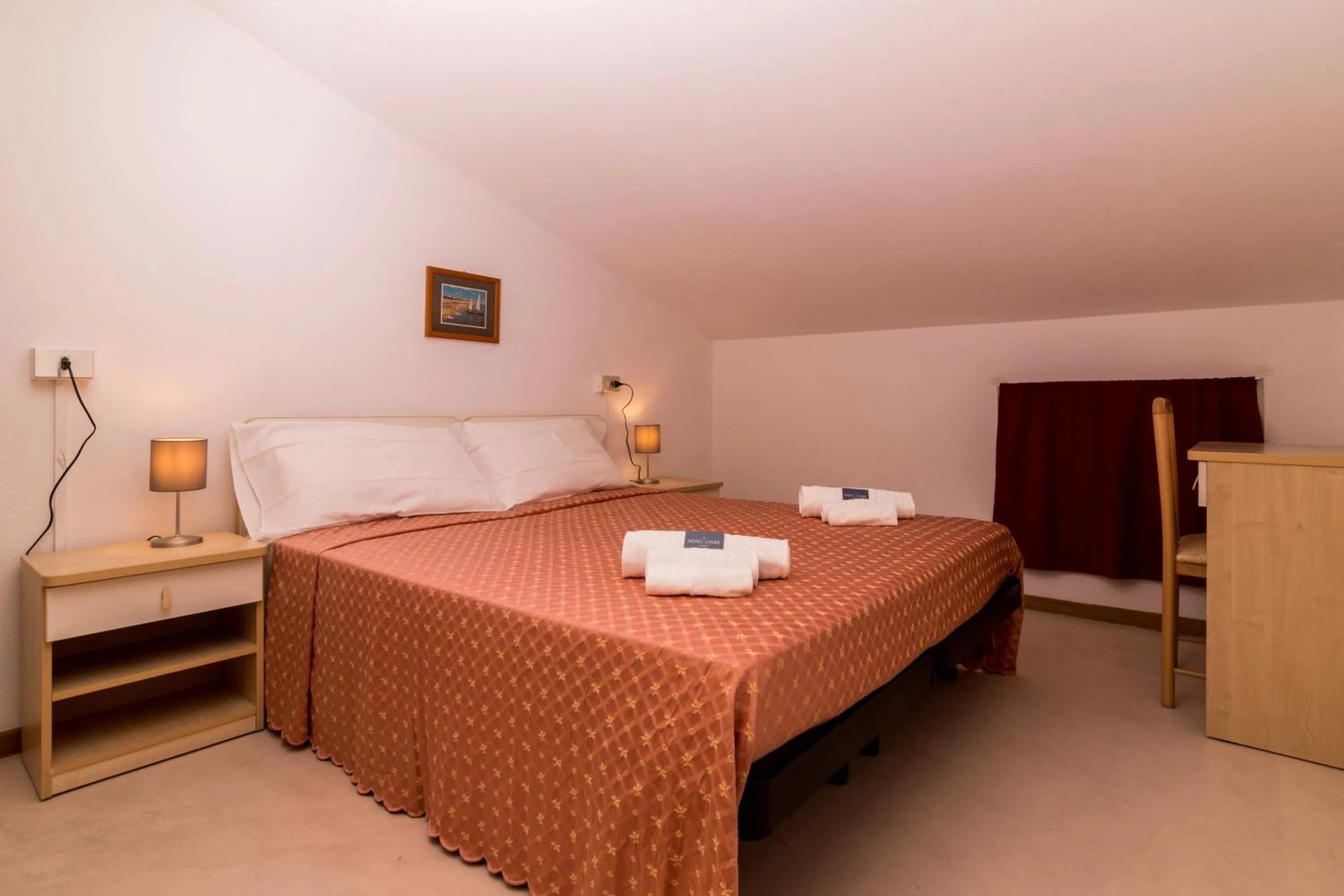 Bedroom, Bed in Hotel Lydia