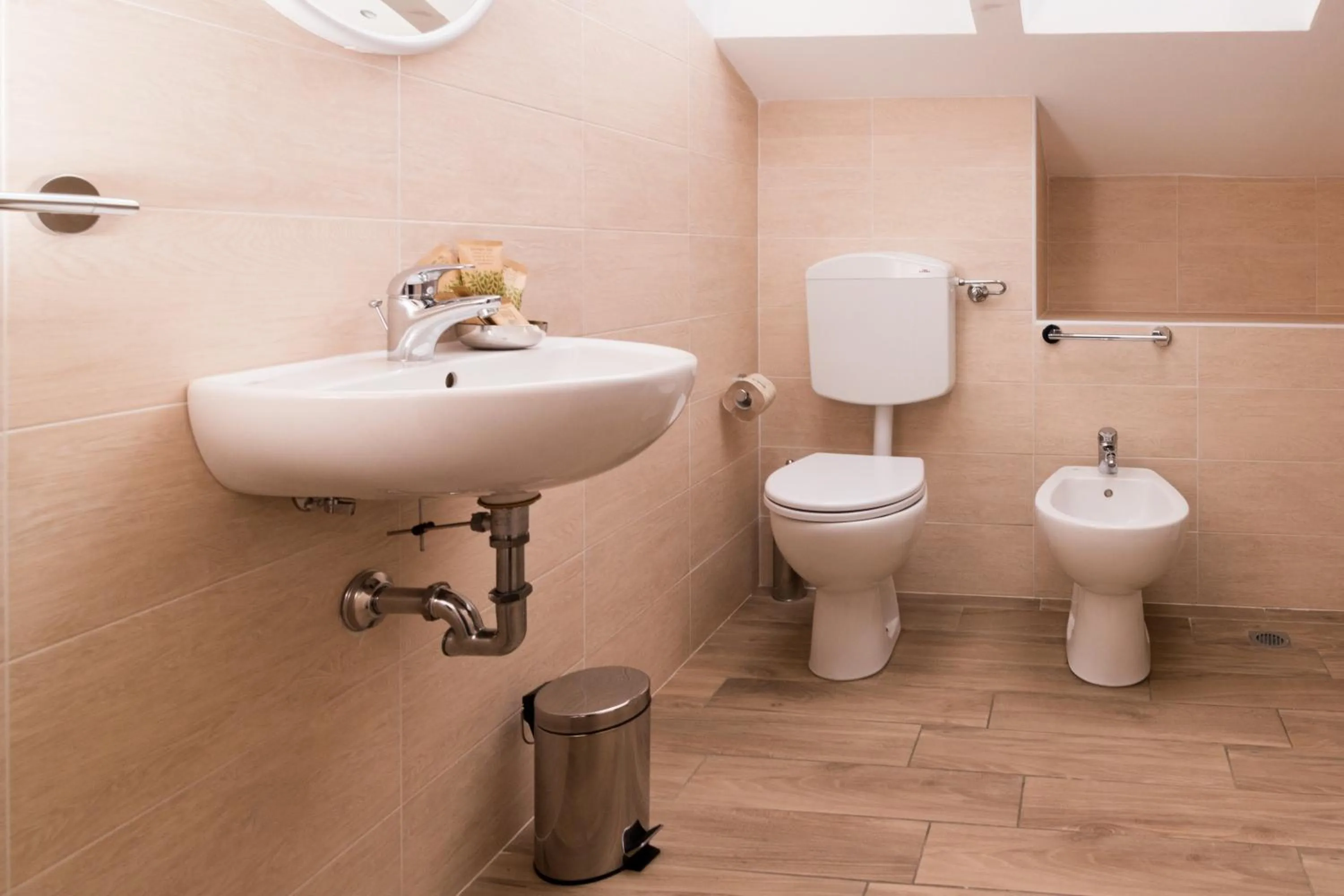 Toilet in Hotel Lydia