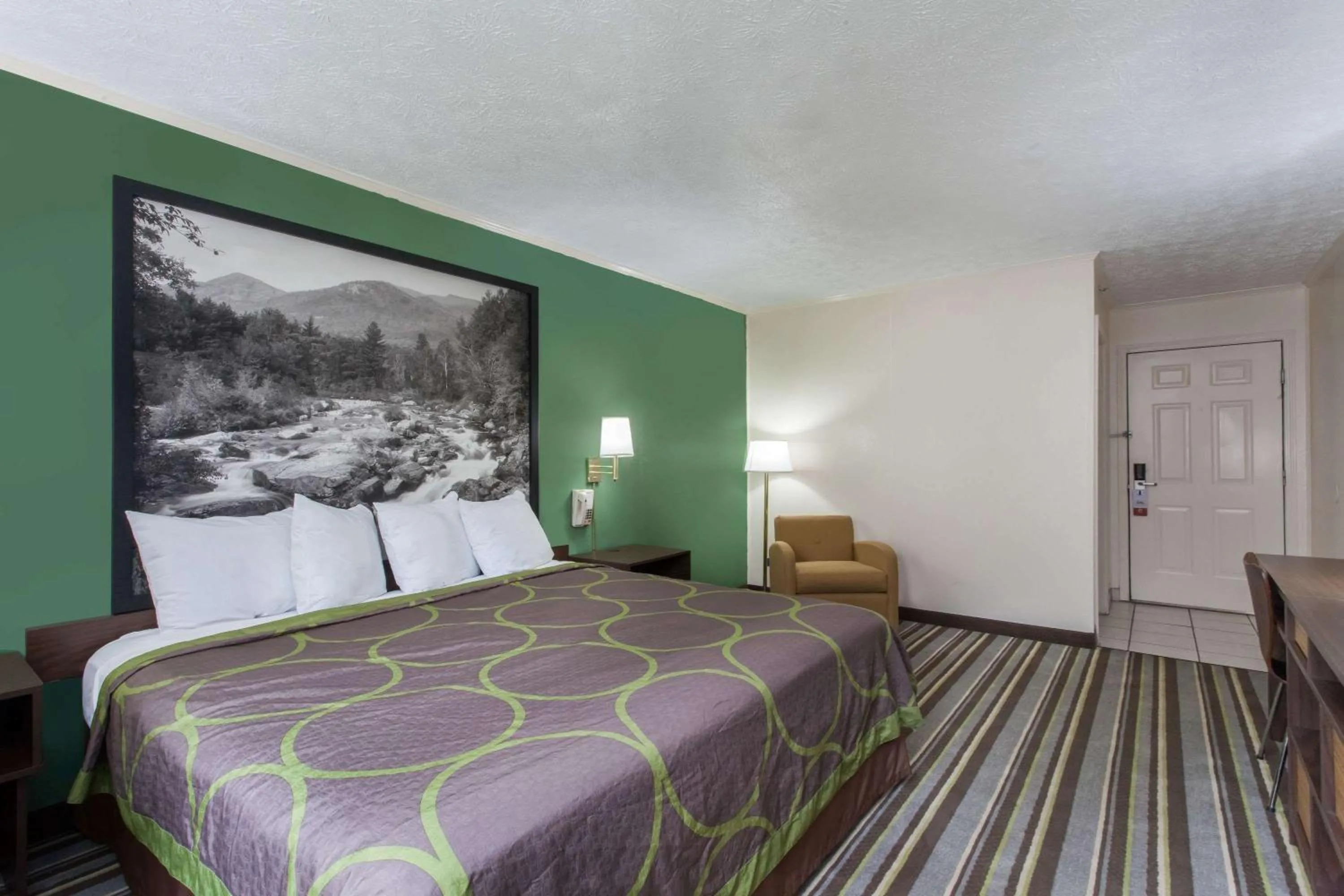 On site, Bed in Syracuse Inn