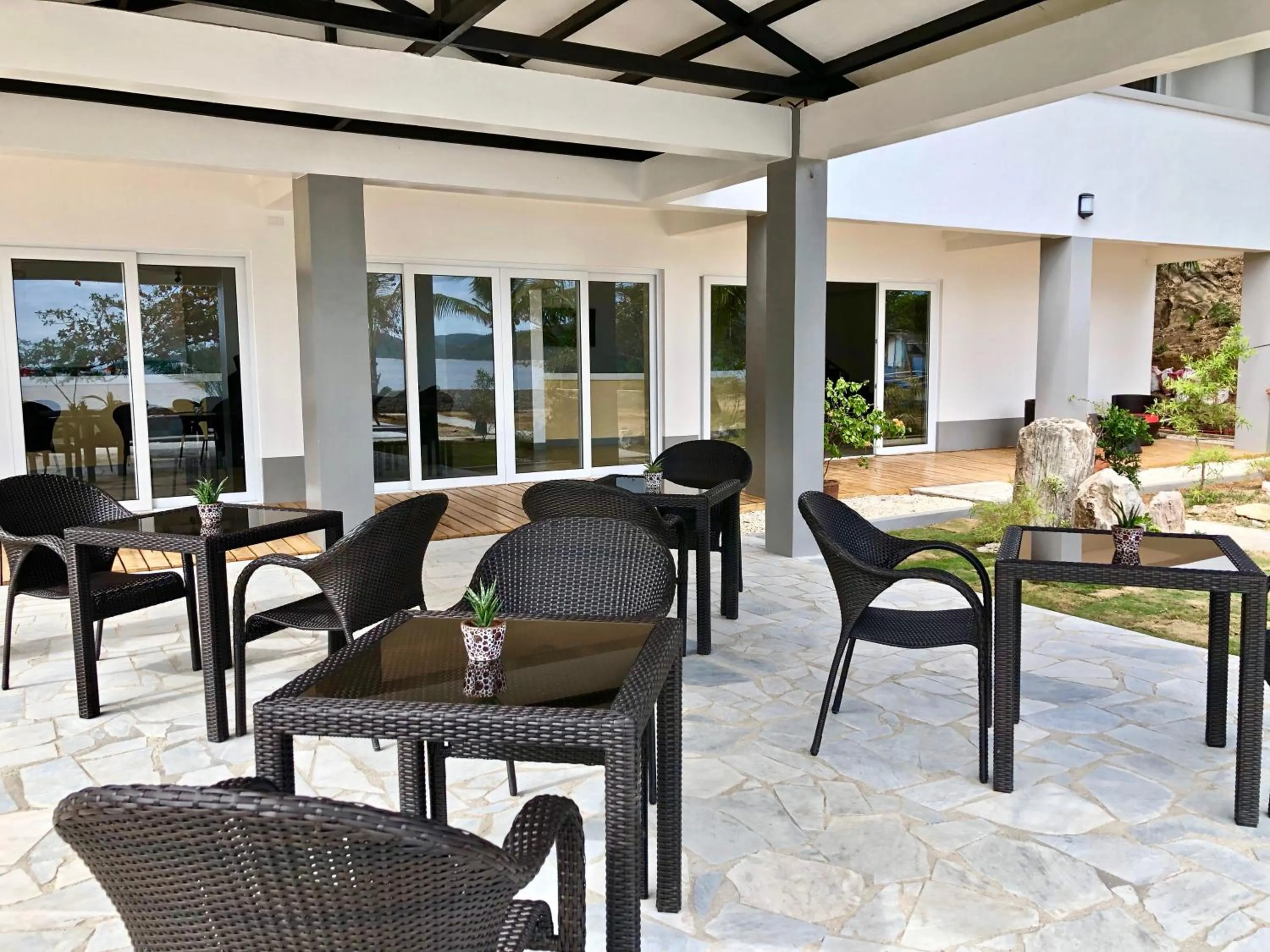 Balcony/Terrace in Sunset Cove Beach & Dive Resort