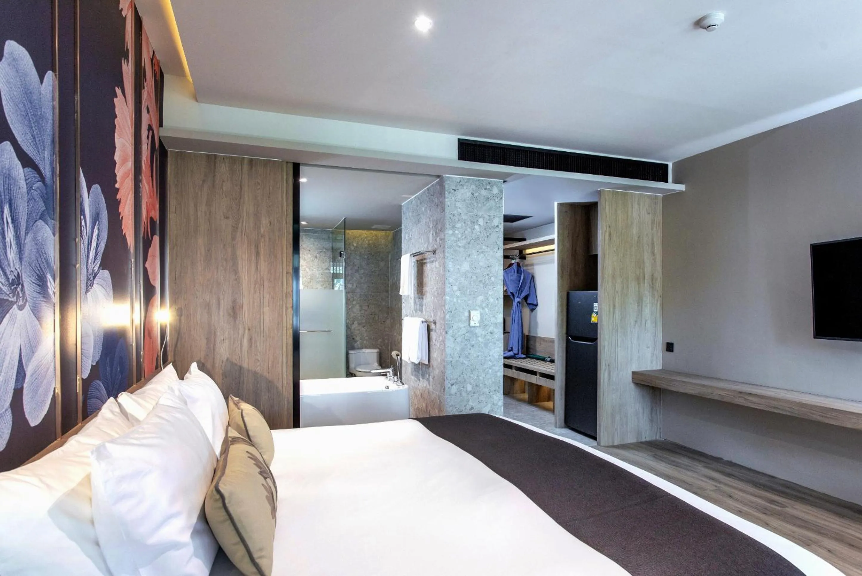 Photo of the whole room, Bed in La Flora Khao Lak - SHA Extra Plus