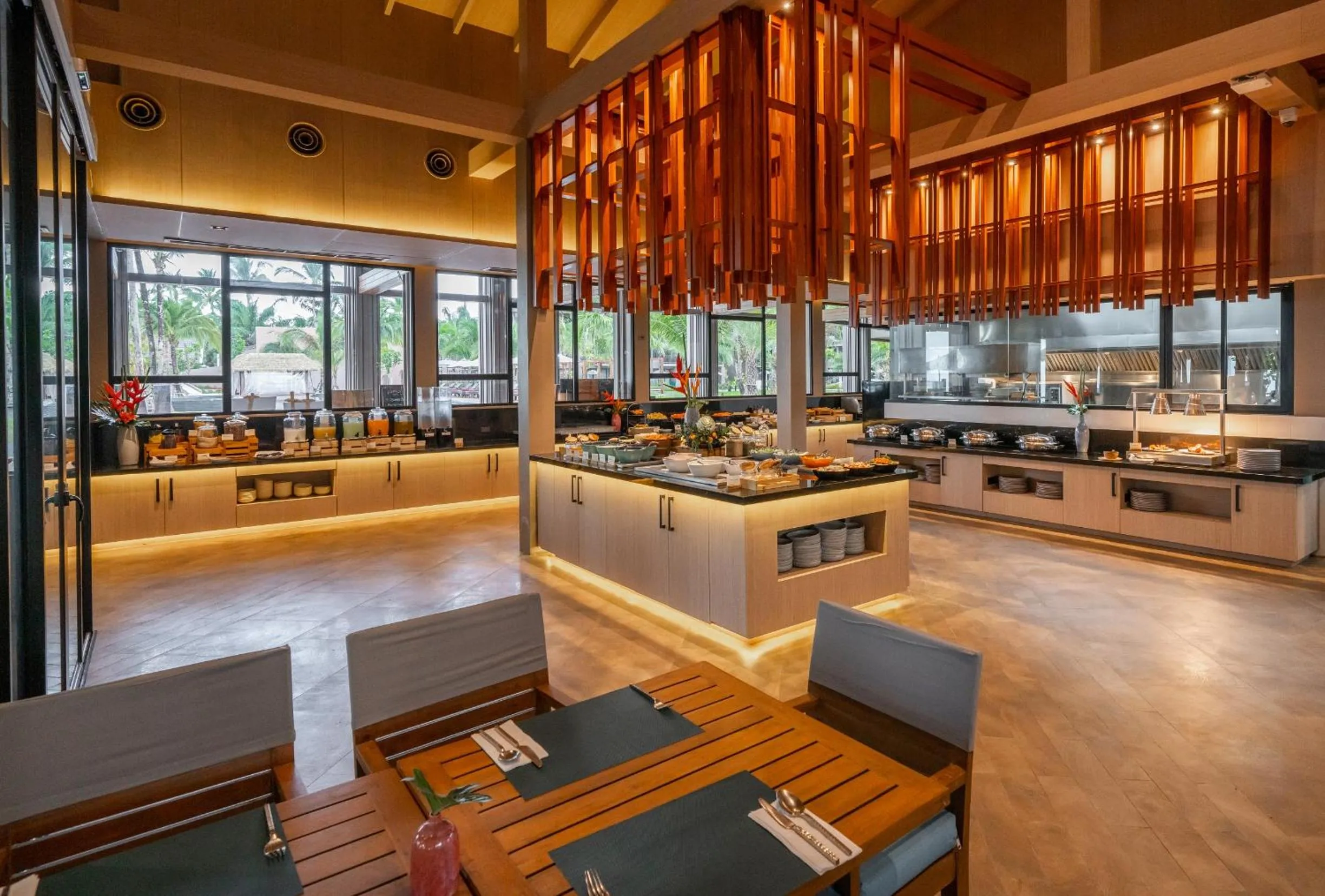 Restaurant/places to eat in La Flora Khao Lak - SHA Extra Plus