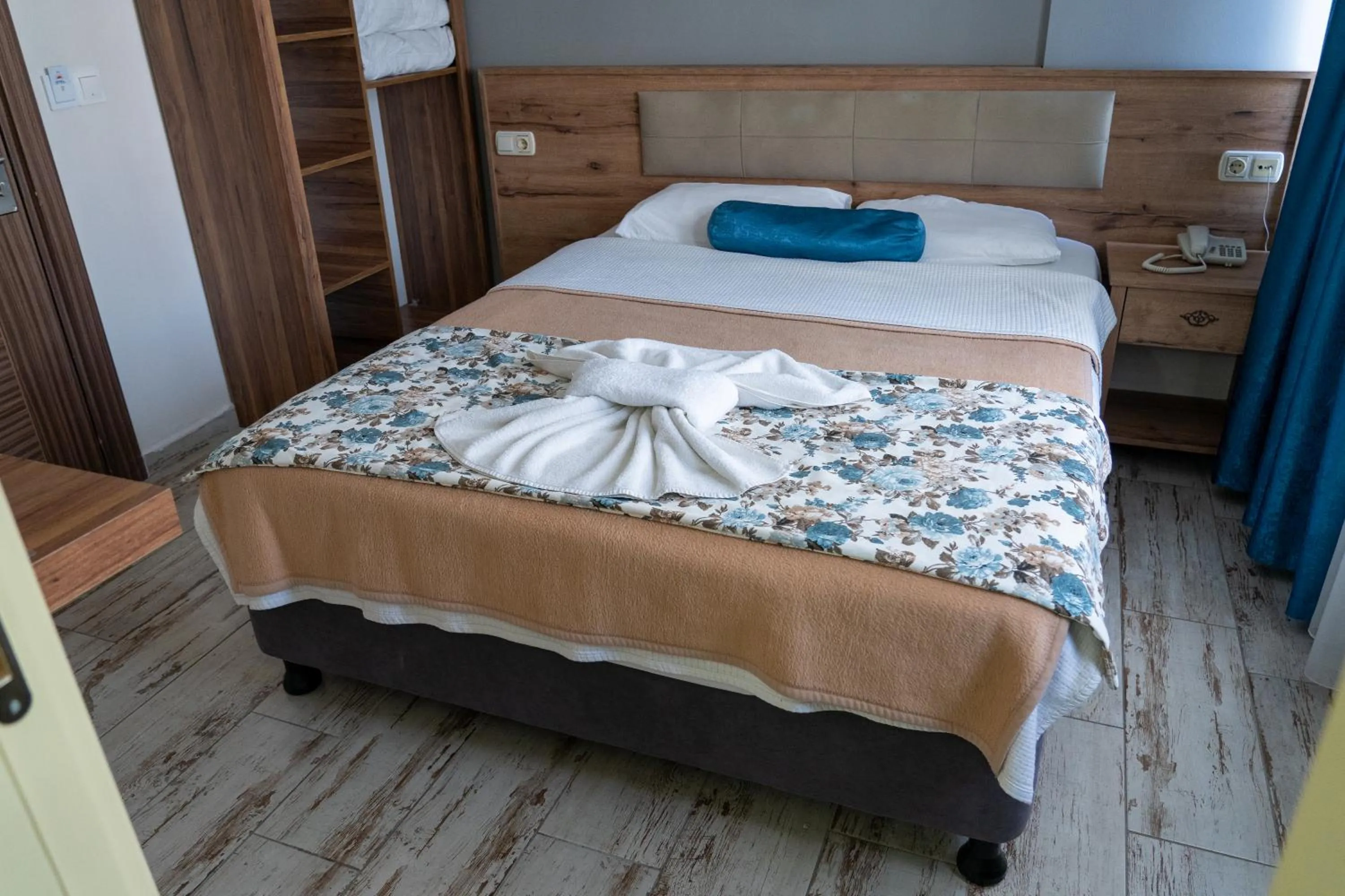 Massage, Bed in Eroglu City Hotel