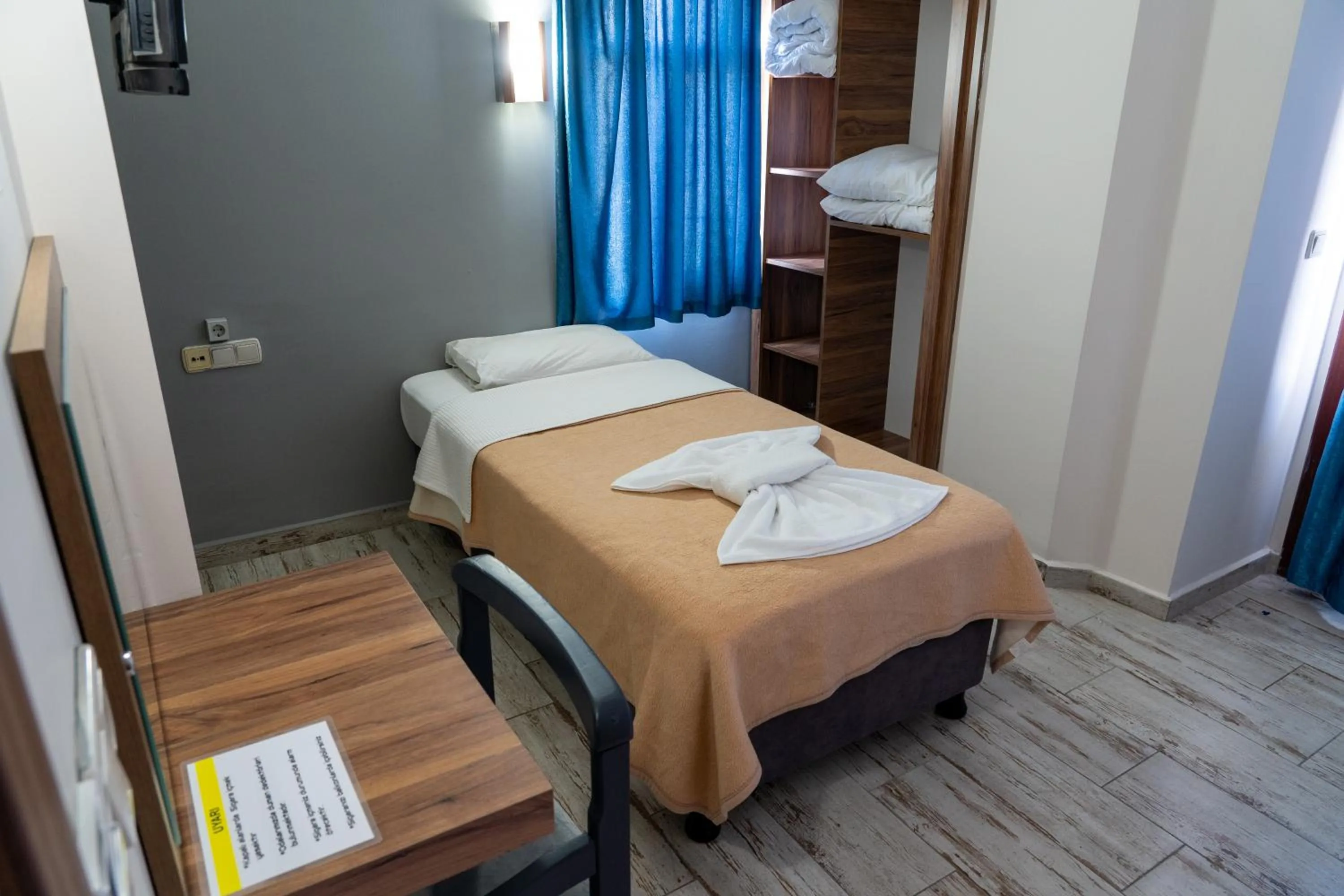 Photo of the whole room, Bed in Eroglu City Hotel