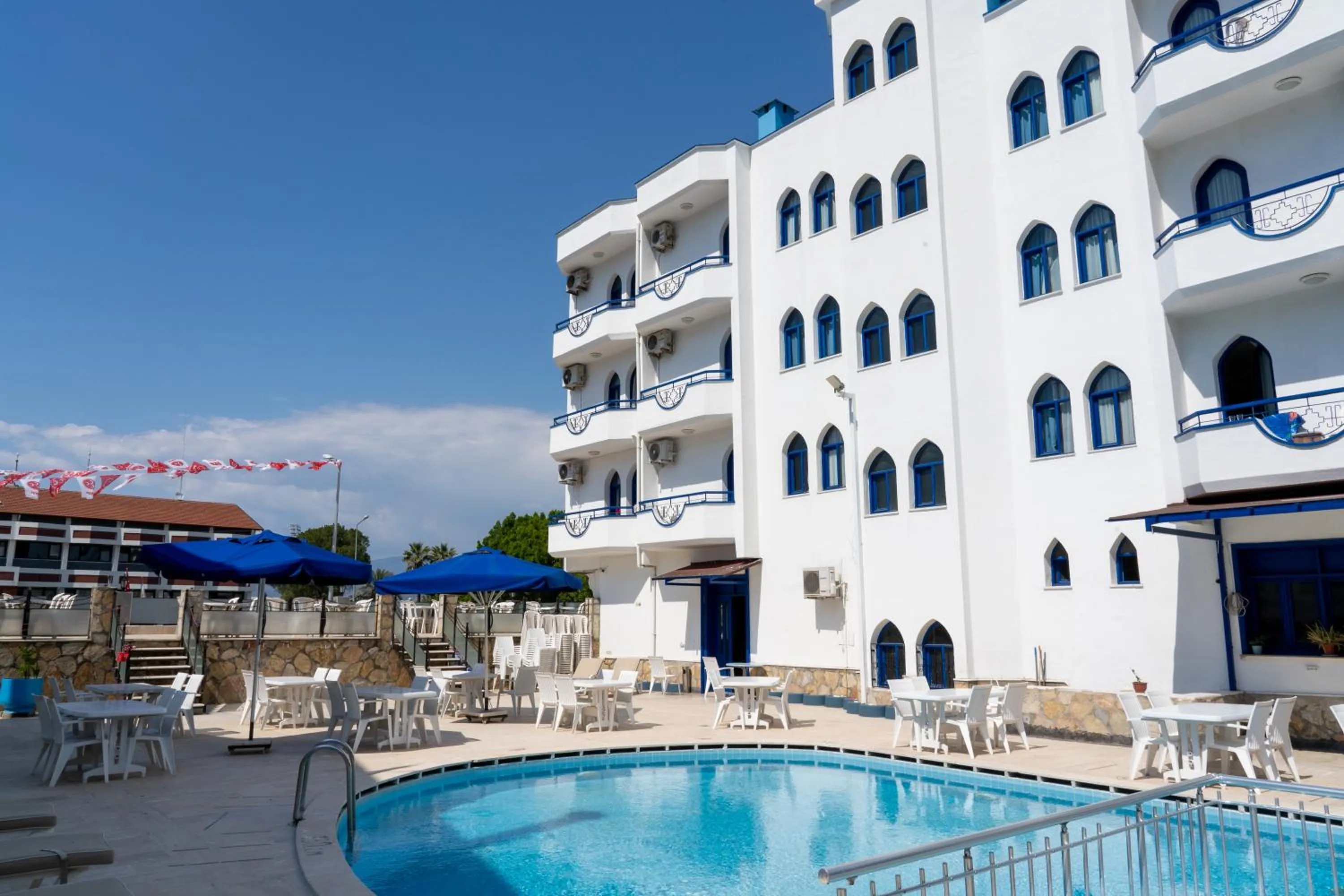 Swimming pool in Eroglu City Hotel