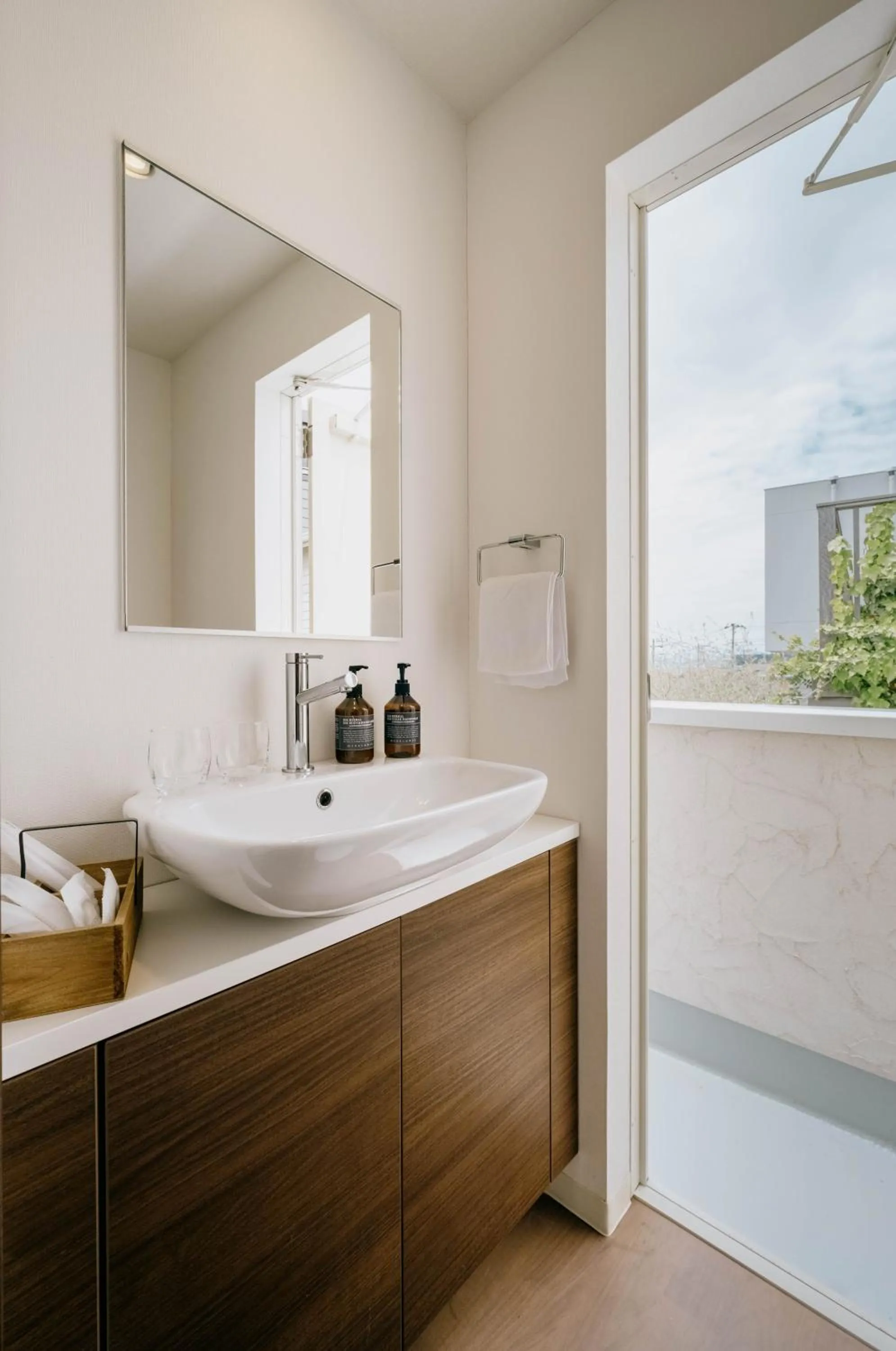 カサブランカプールハウス鎌倉 - Casablanca Pool House Kamakura Seaside Luxury Villa with Heated Pool & Sauna