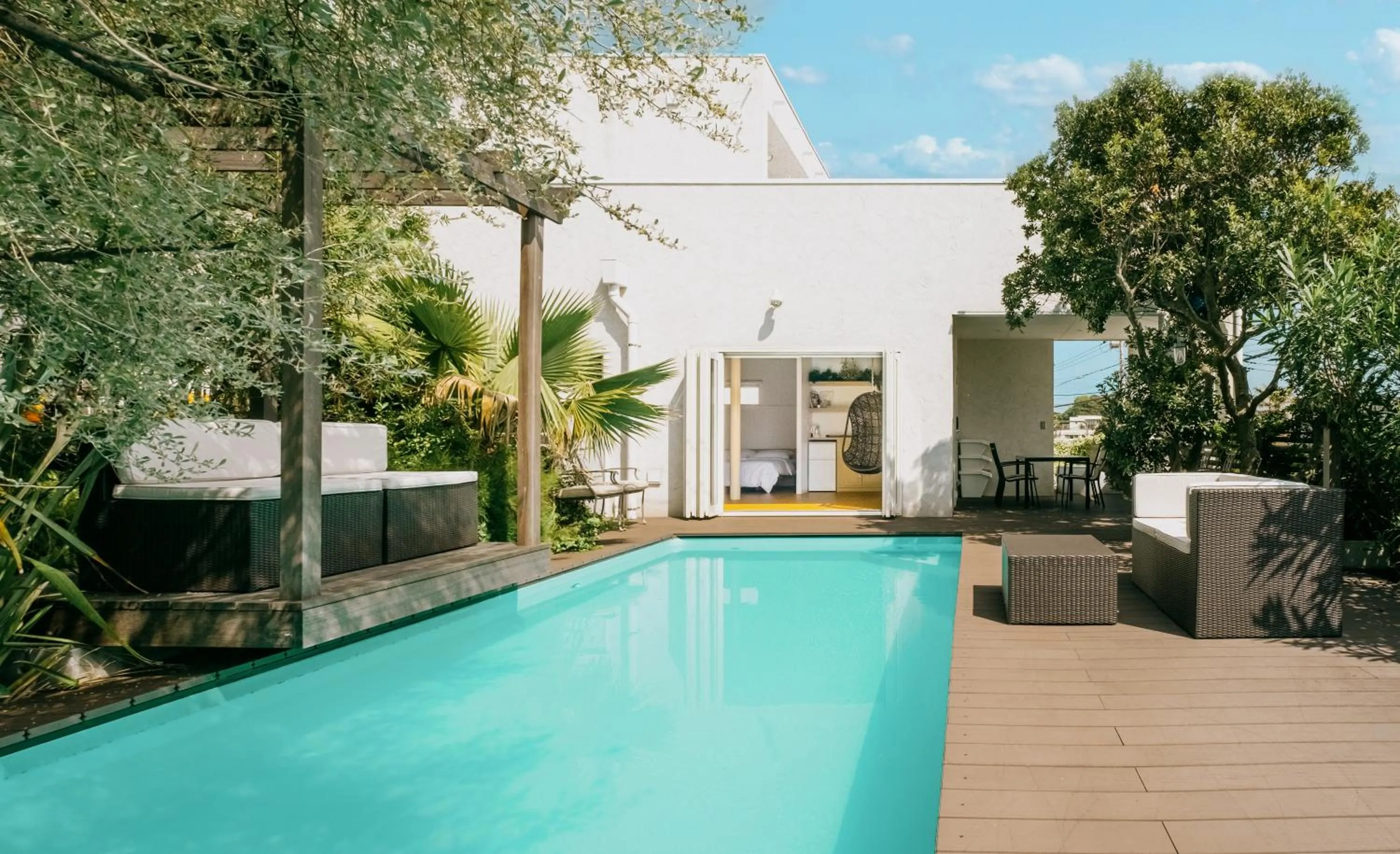 カサブランカプールハウス鎌倉 - Casablanca Pool House Kamakura Seaside Luxury Villa with Heated Pool & Sauna