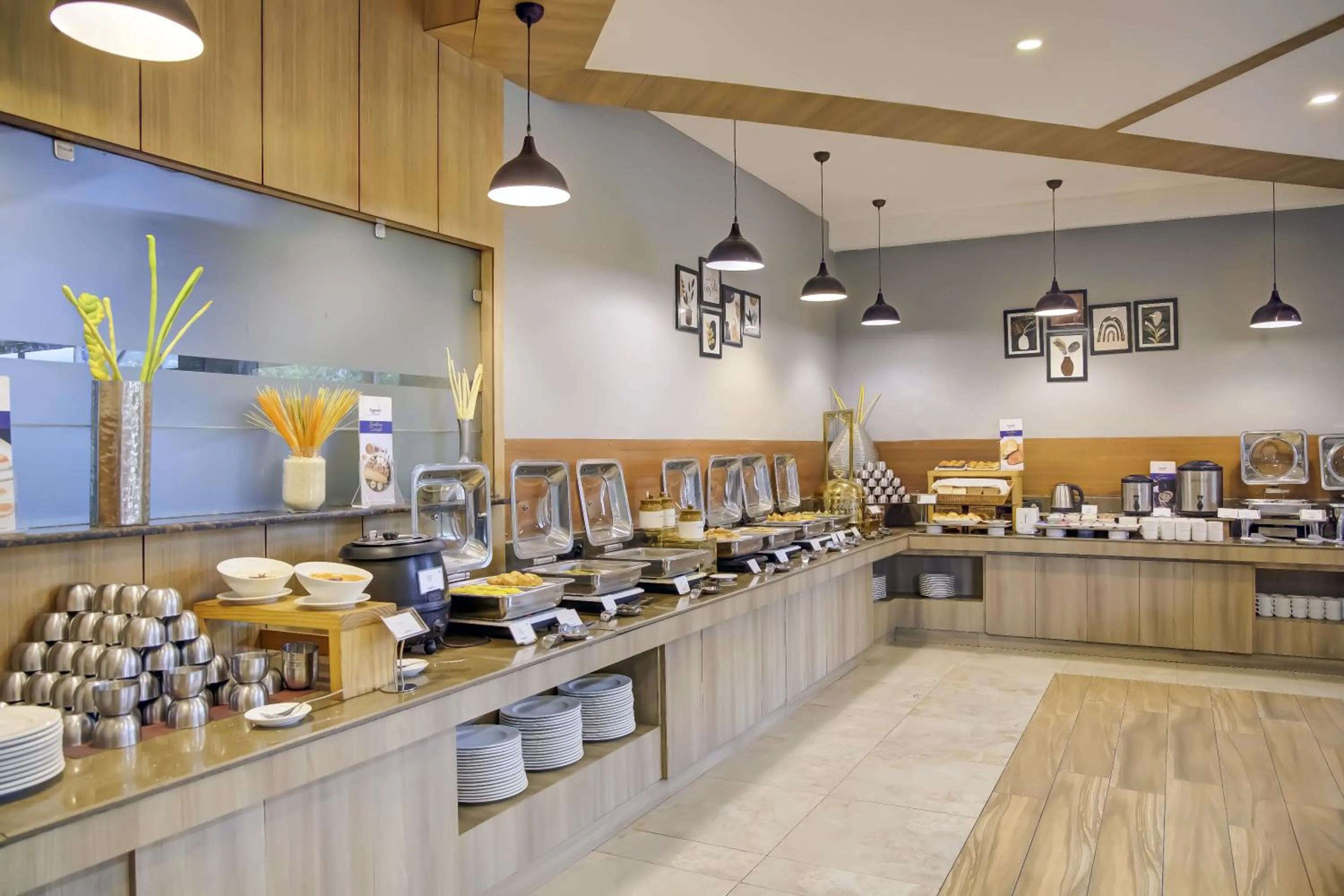 Restaurant/places to eat in Cygnett Resort Mountain Breeze