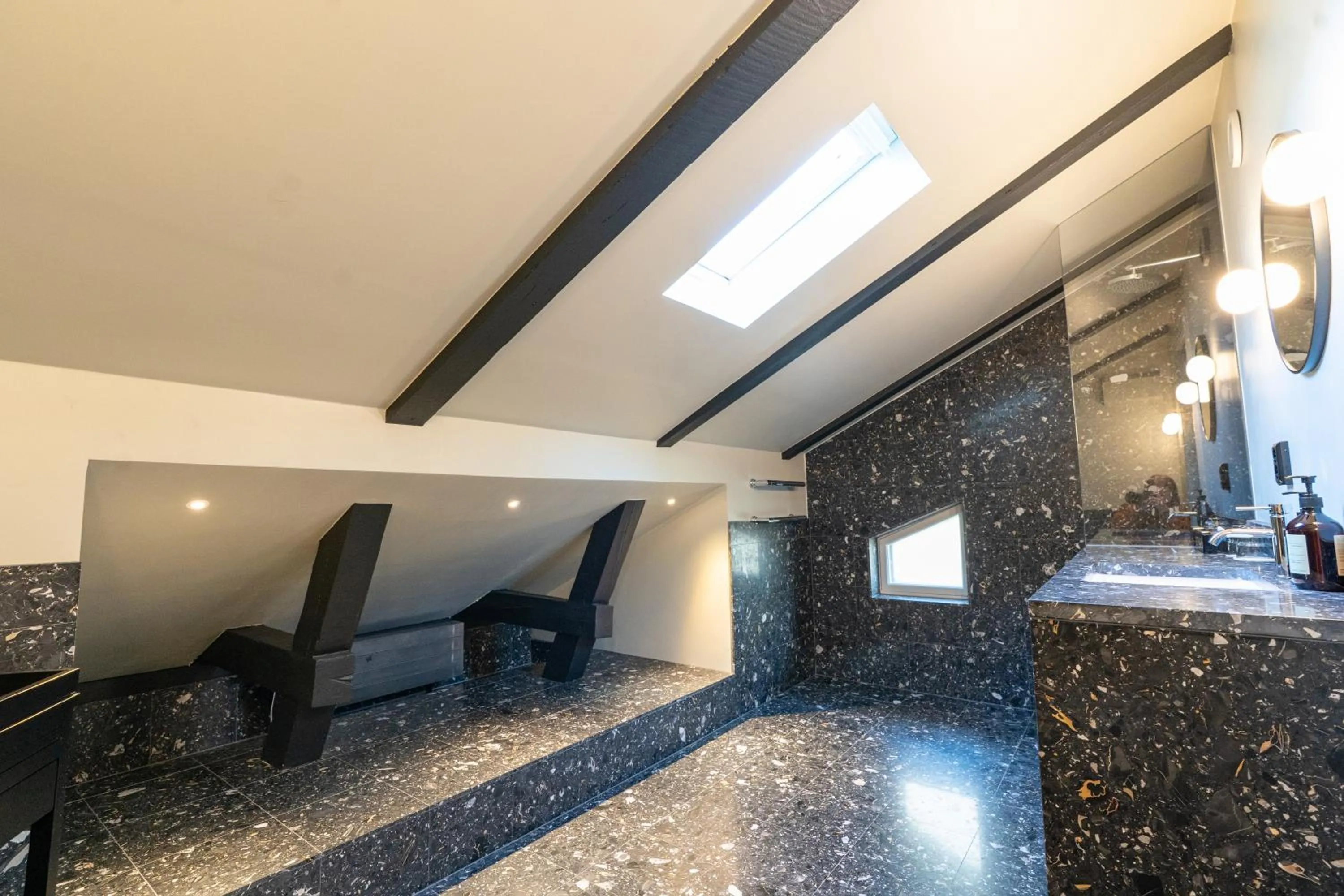 Shower in Backstage Hotel Stockholm