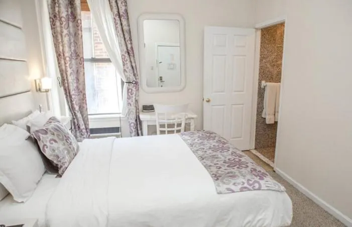 Bedroom, Bed in Da Vinci Hotel