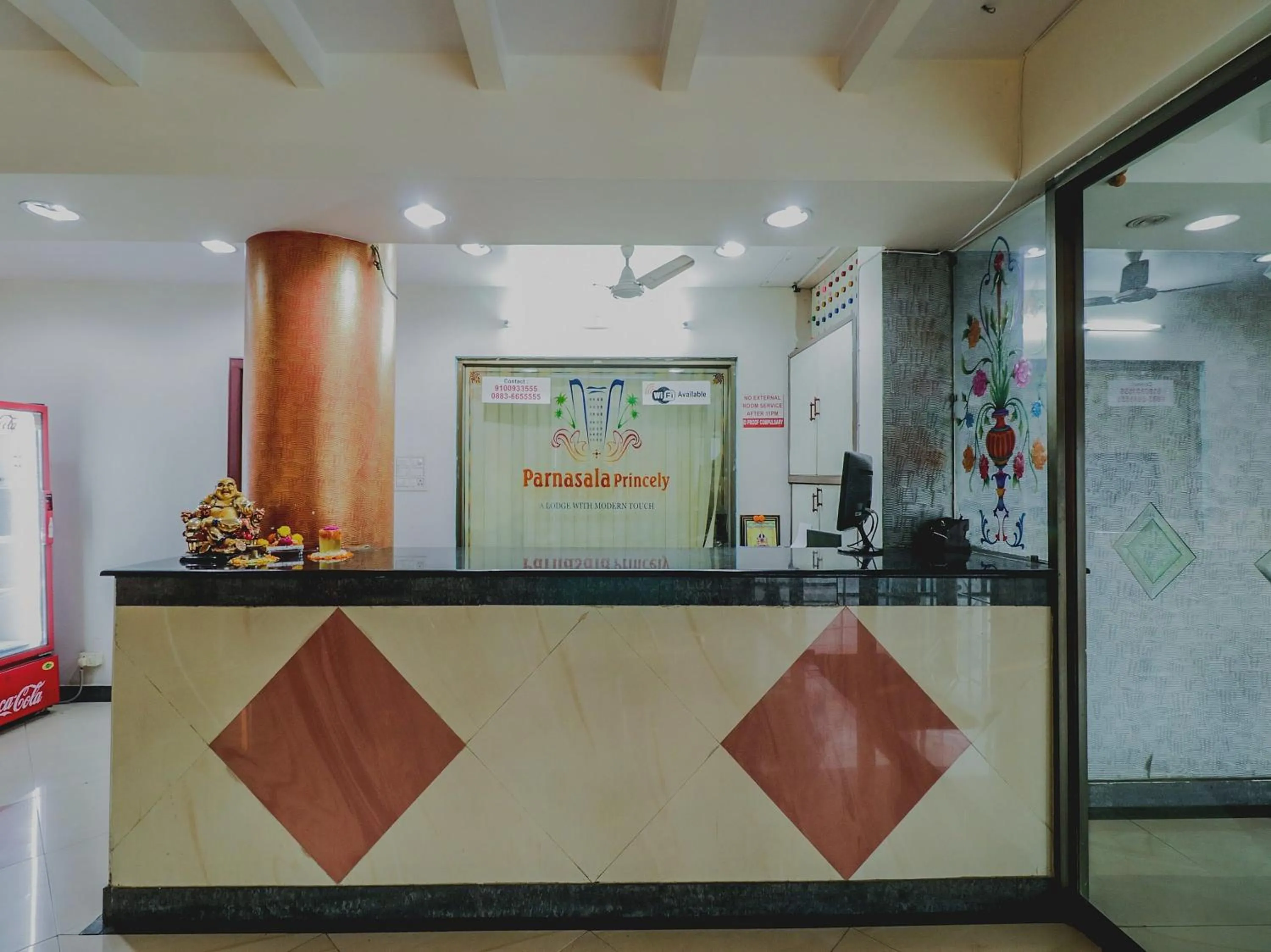 Lobby or reception in Hotel O Parnasala Princely