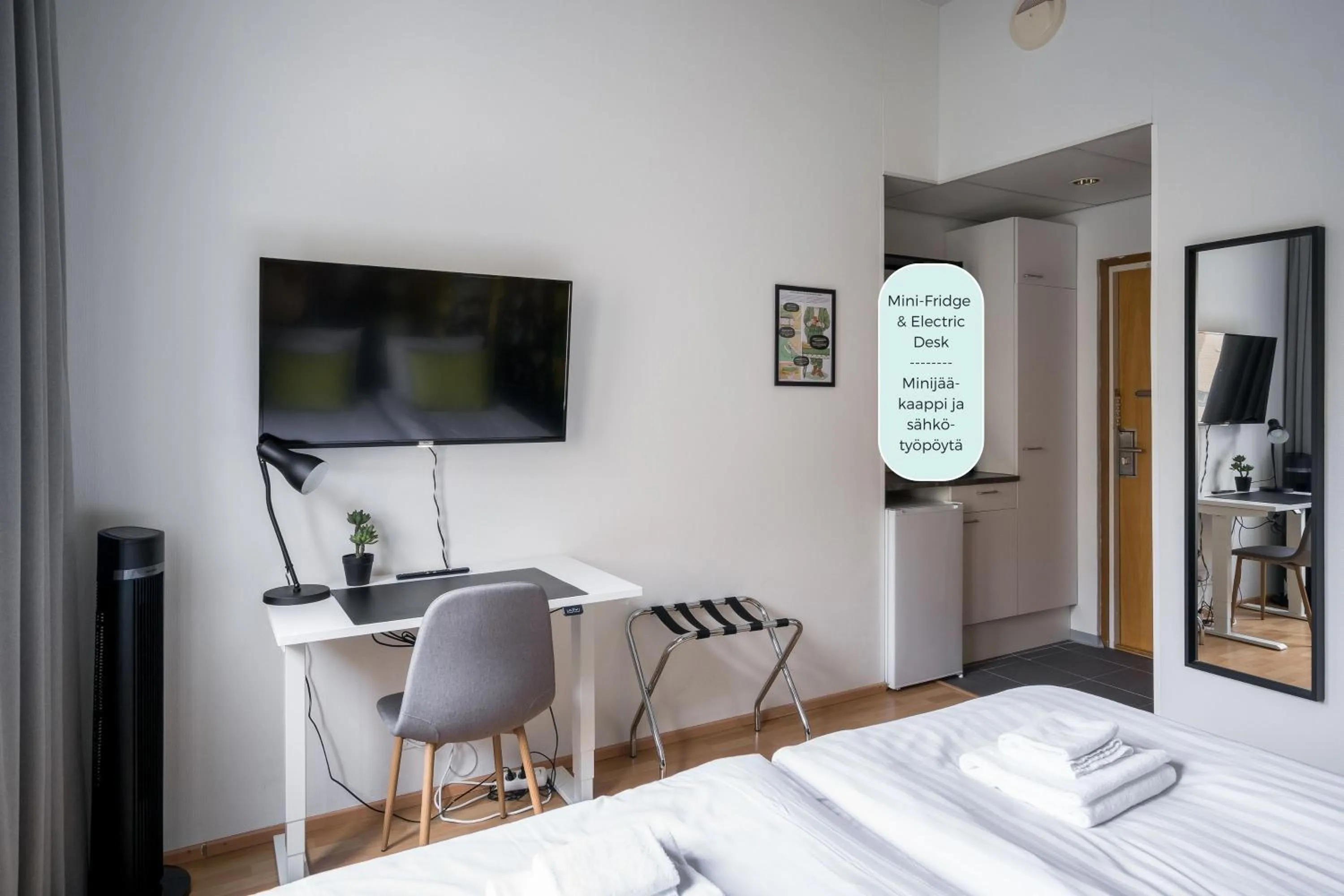 TV and multimedia, Bed in Hiisi Hotel Lohja