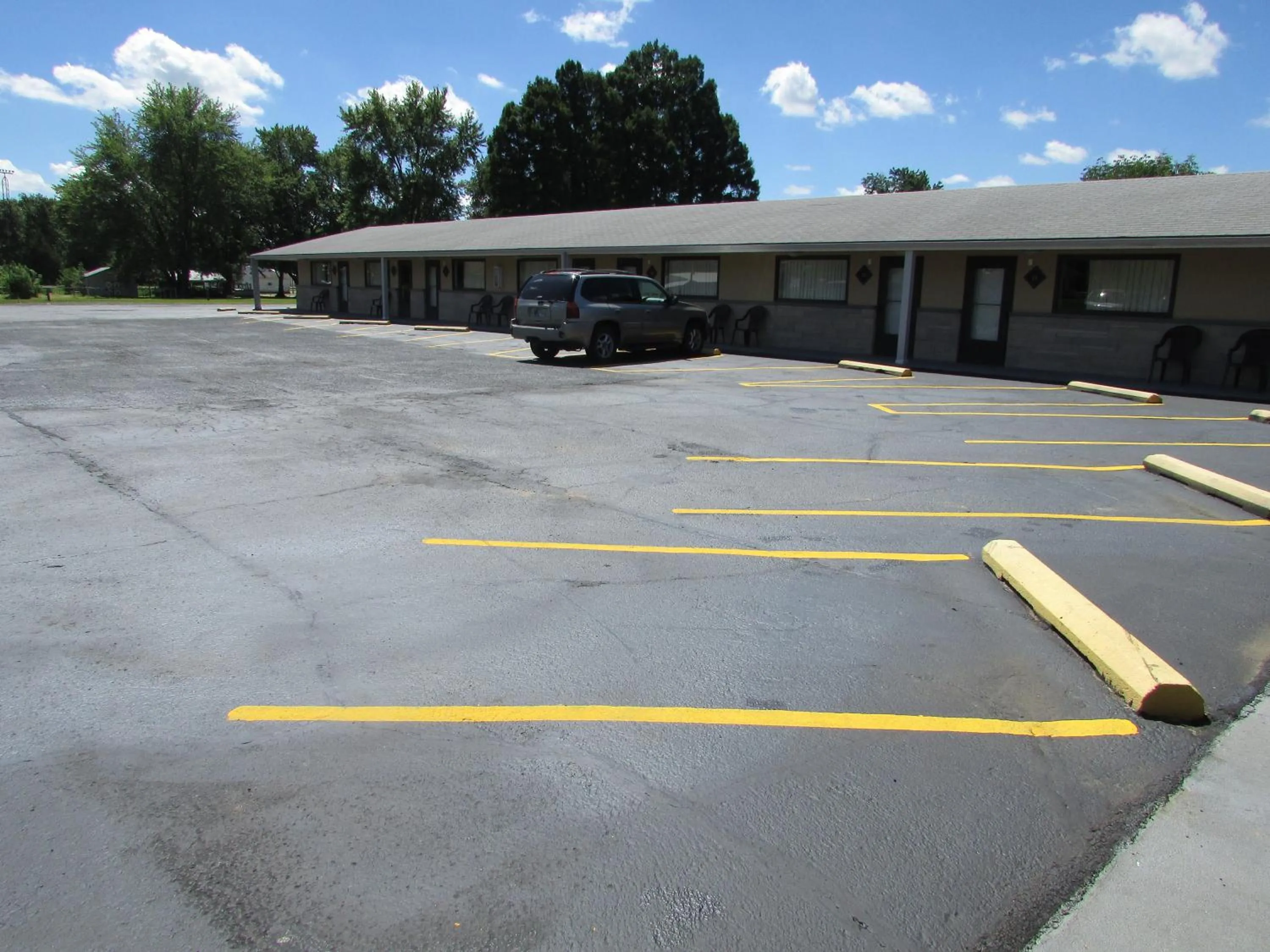 Property building in Gas Lite Motel Lawrenceville