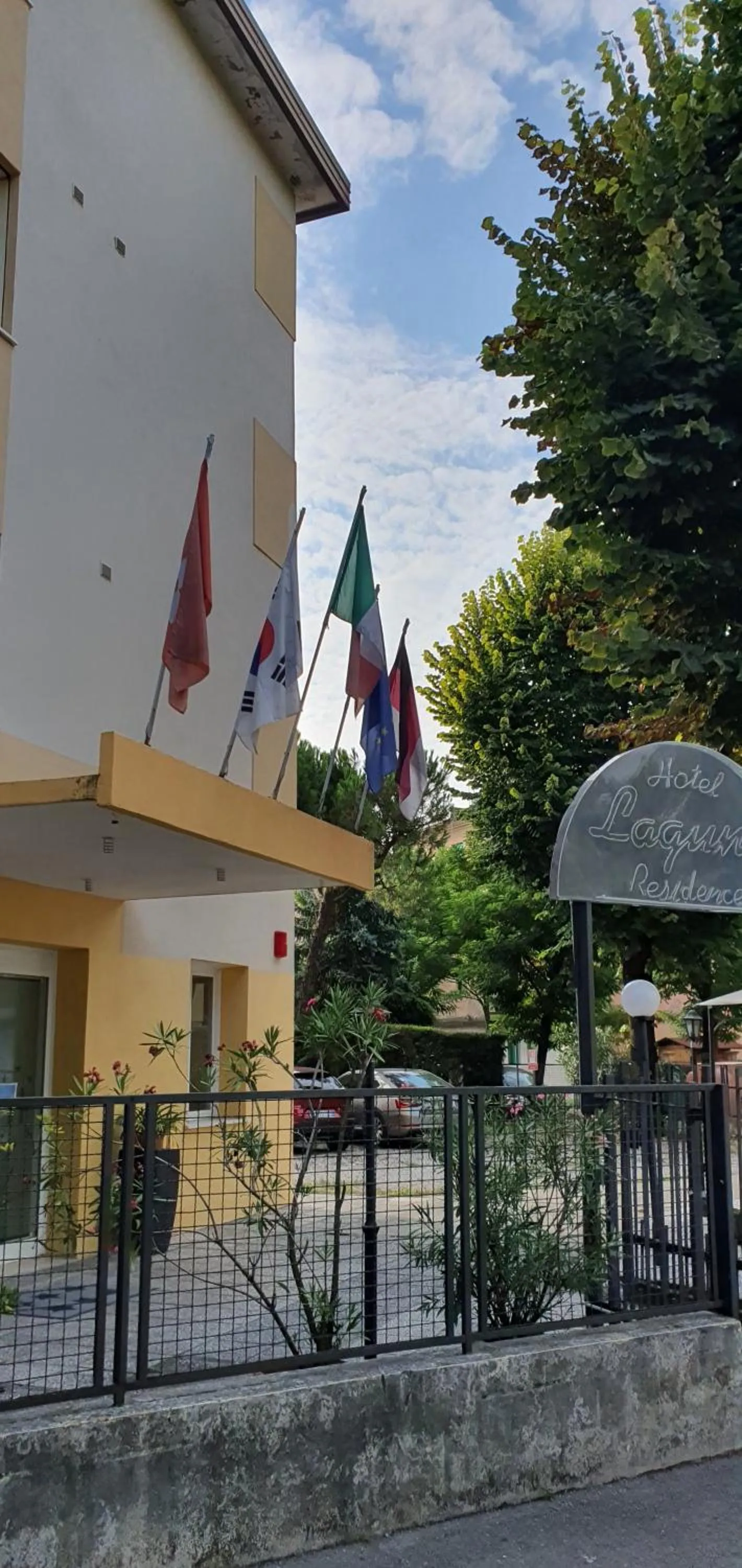 Facade/entrance in Hotel Laguna Residence