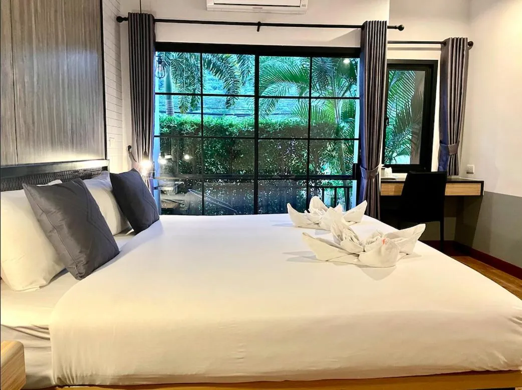 Bed in PP GRAND KAMALA HOTEL-SHA Extra Plus