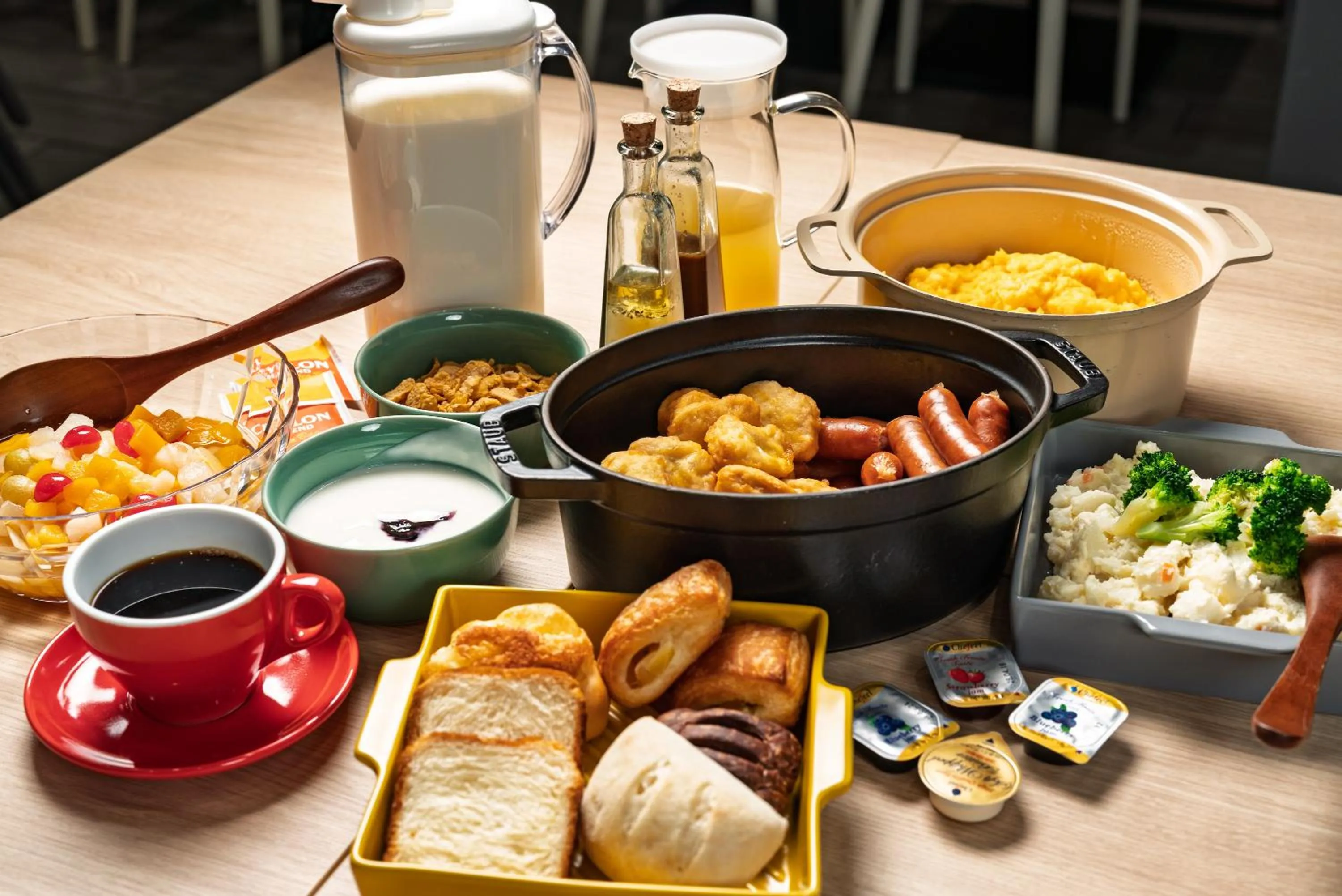 Buffet breakfast in Grids Tokyo Ueno Hotel&Hostel