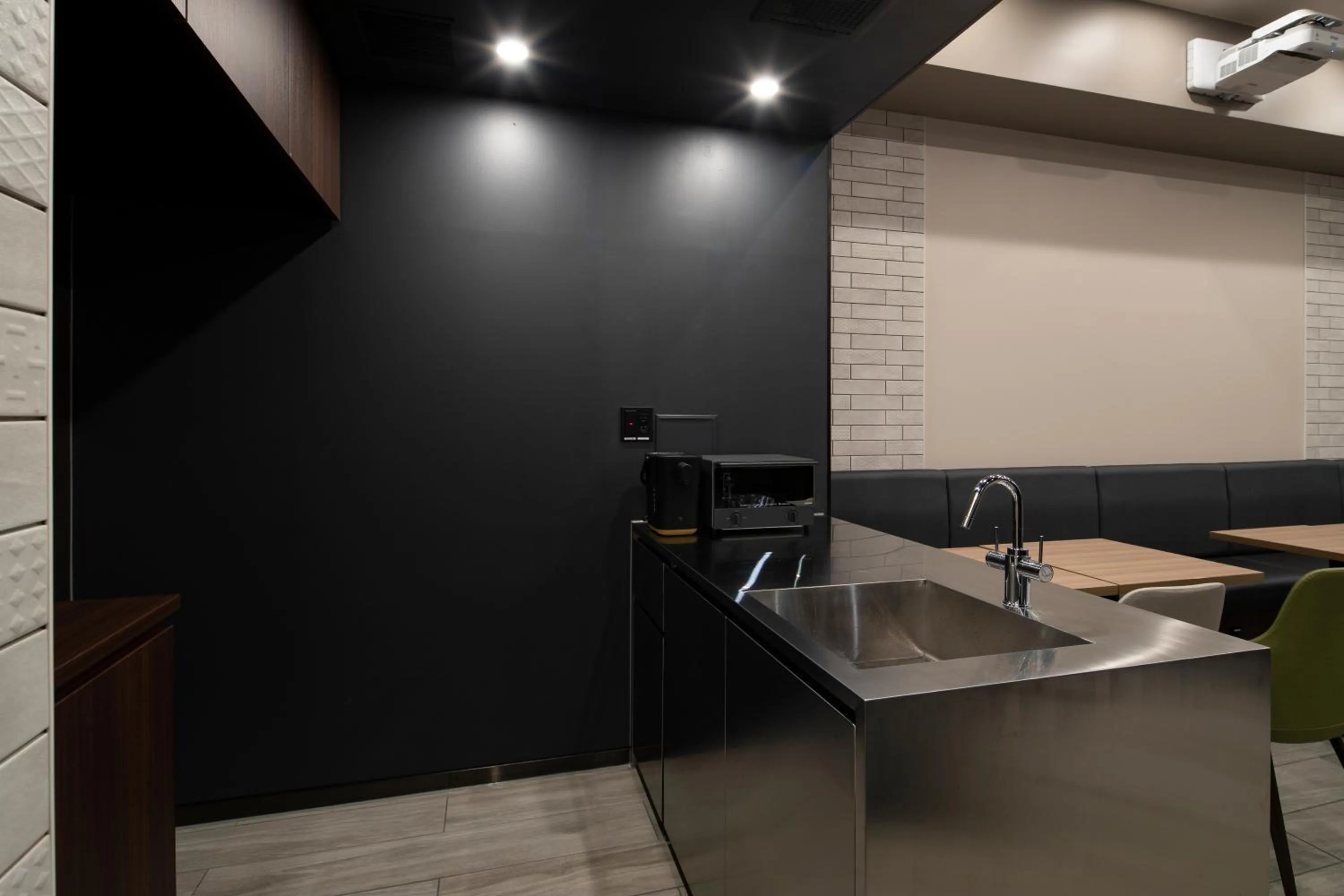 Communal kitchen in Grids Tokyo Ueno Hotel&Hostel