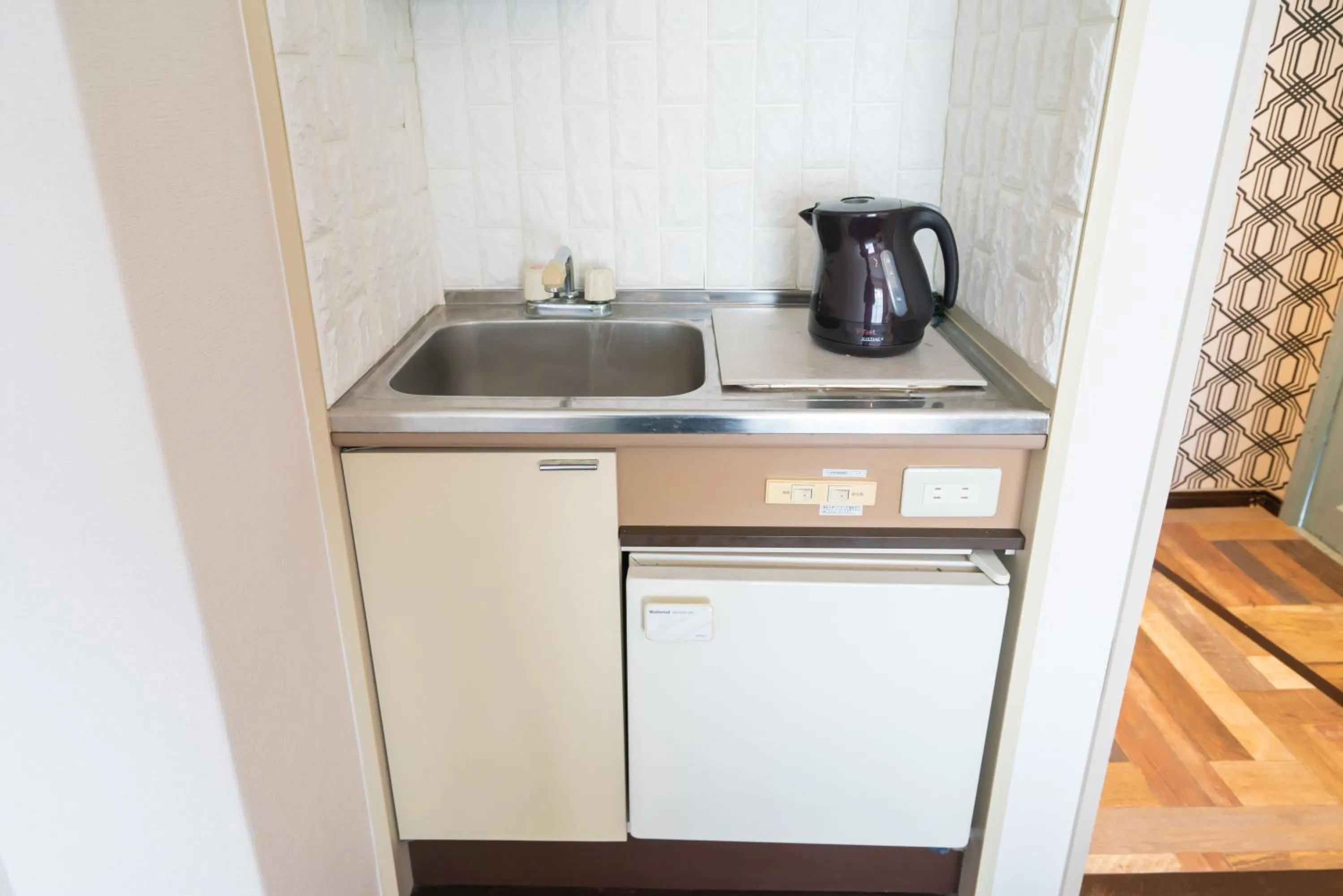 Kitchen or kitchenette in SONIC APARTMENT HOTEL