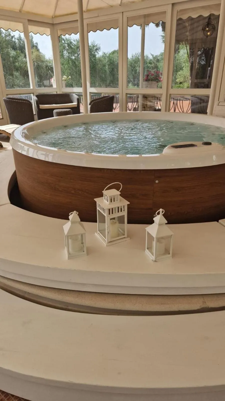 Hot Tub in Villa delle Querce Resort