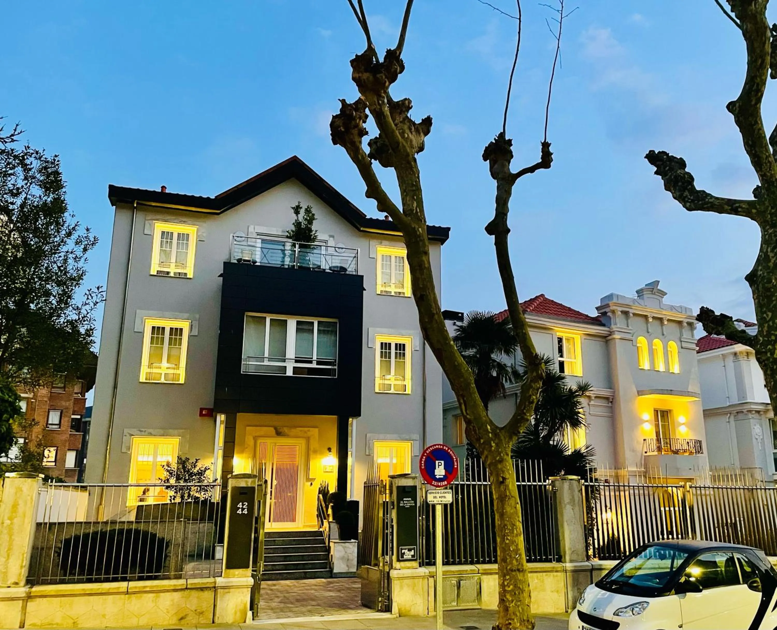 Facade/entrance in Sercotel El Balcón de la Bahía Suites