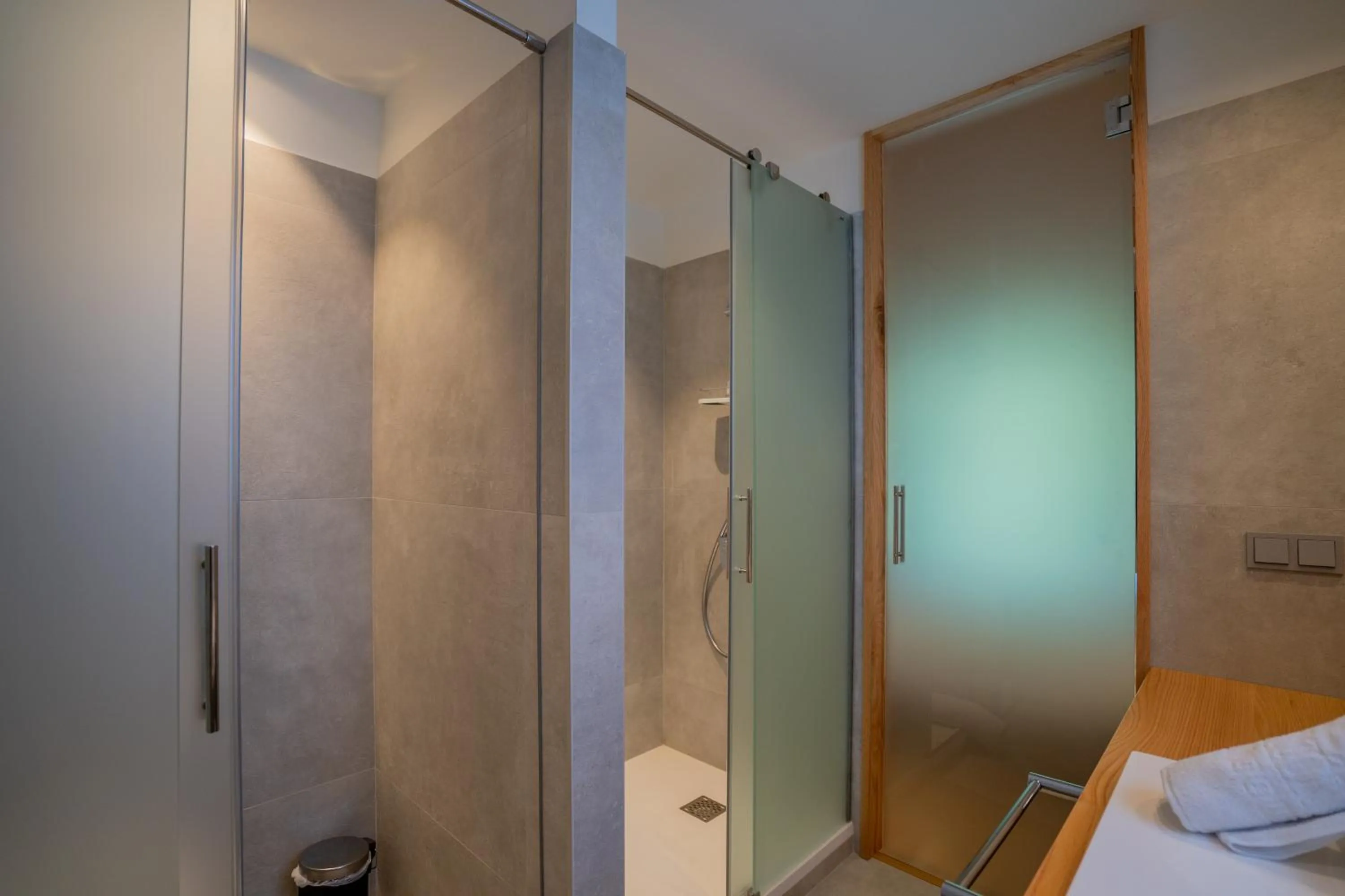 Toilet in Sercotel El Balcón de la Bahía Suites