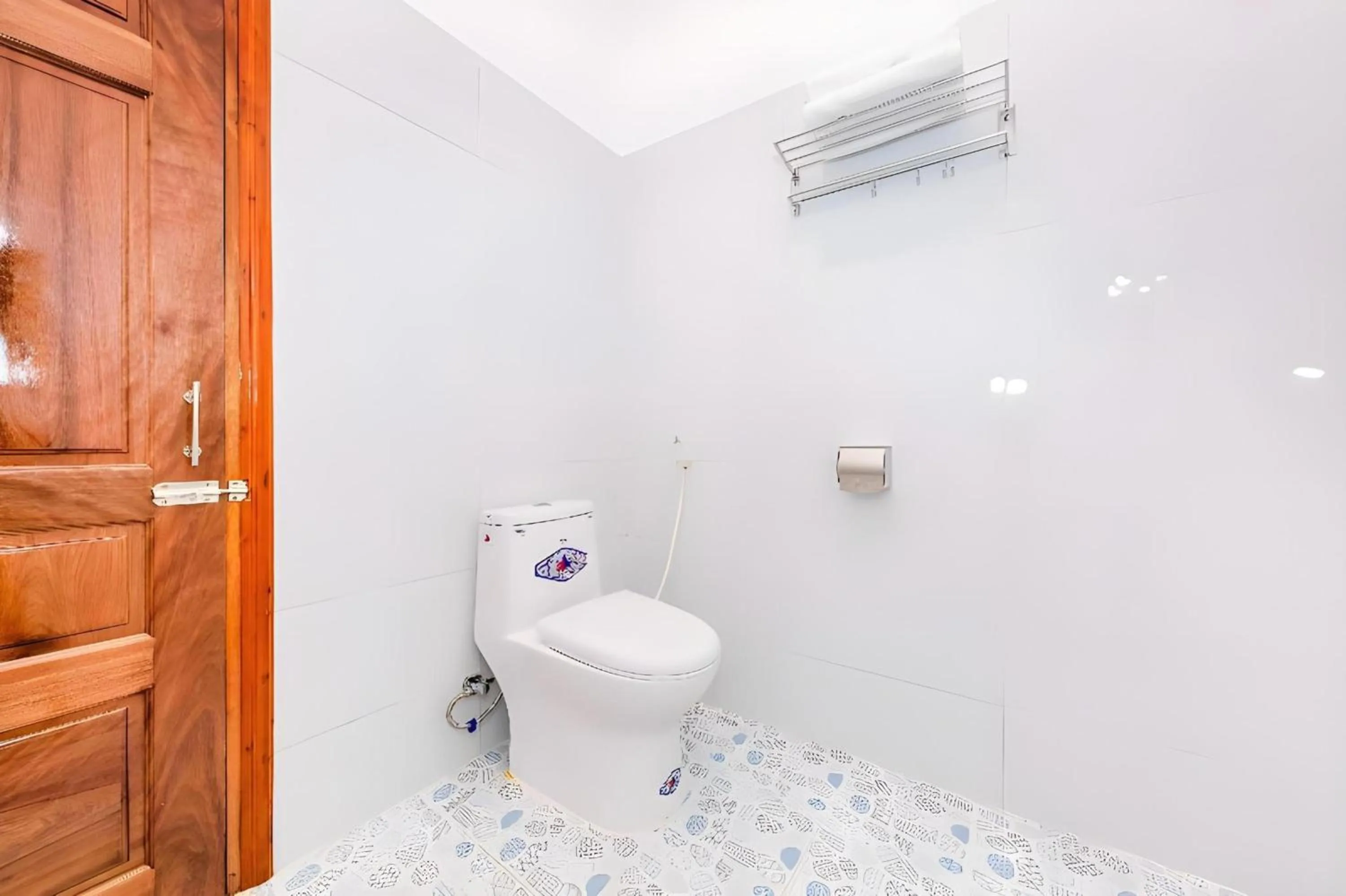 Bathroom in Super OYO 598 Peony Hotel