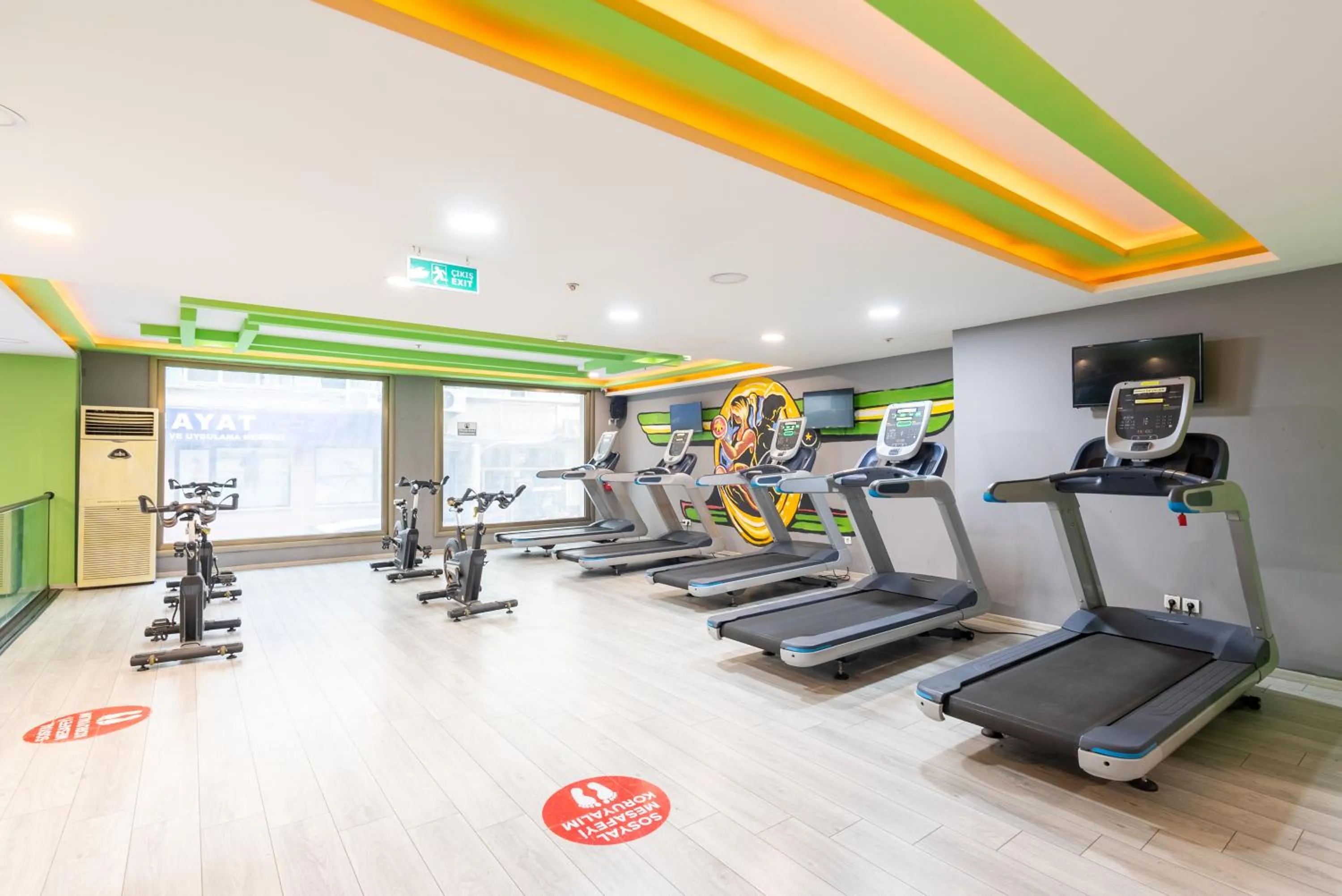 Fitness centre/facilities in Valens Hotel Downtown