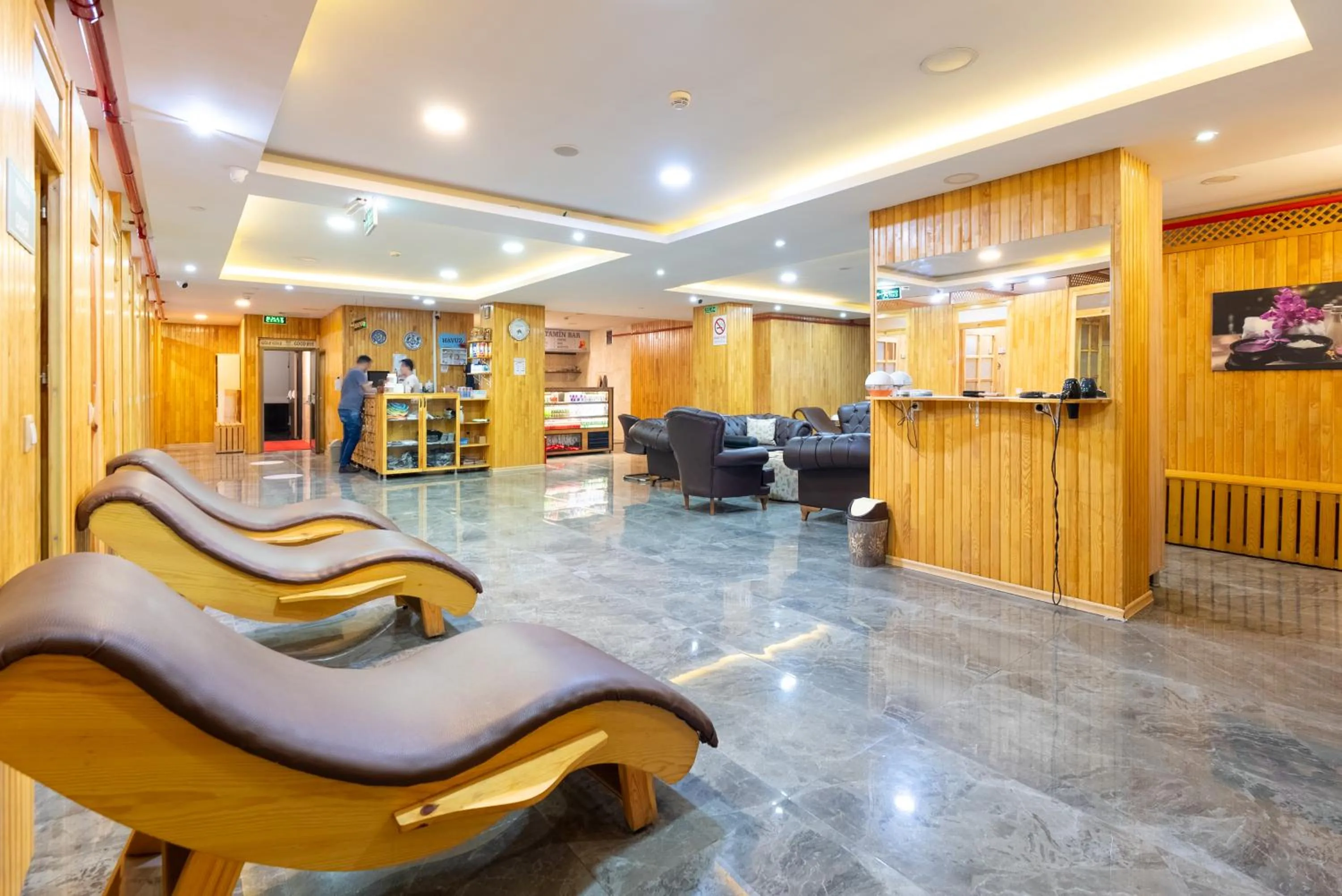 TV and multimedia in Valens Hotel Downtown