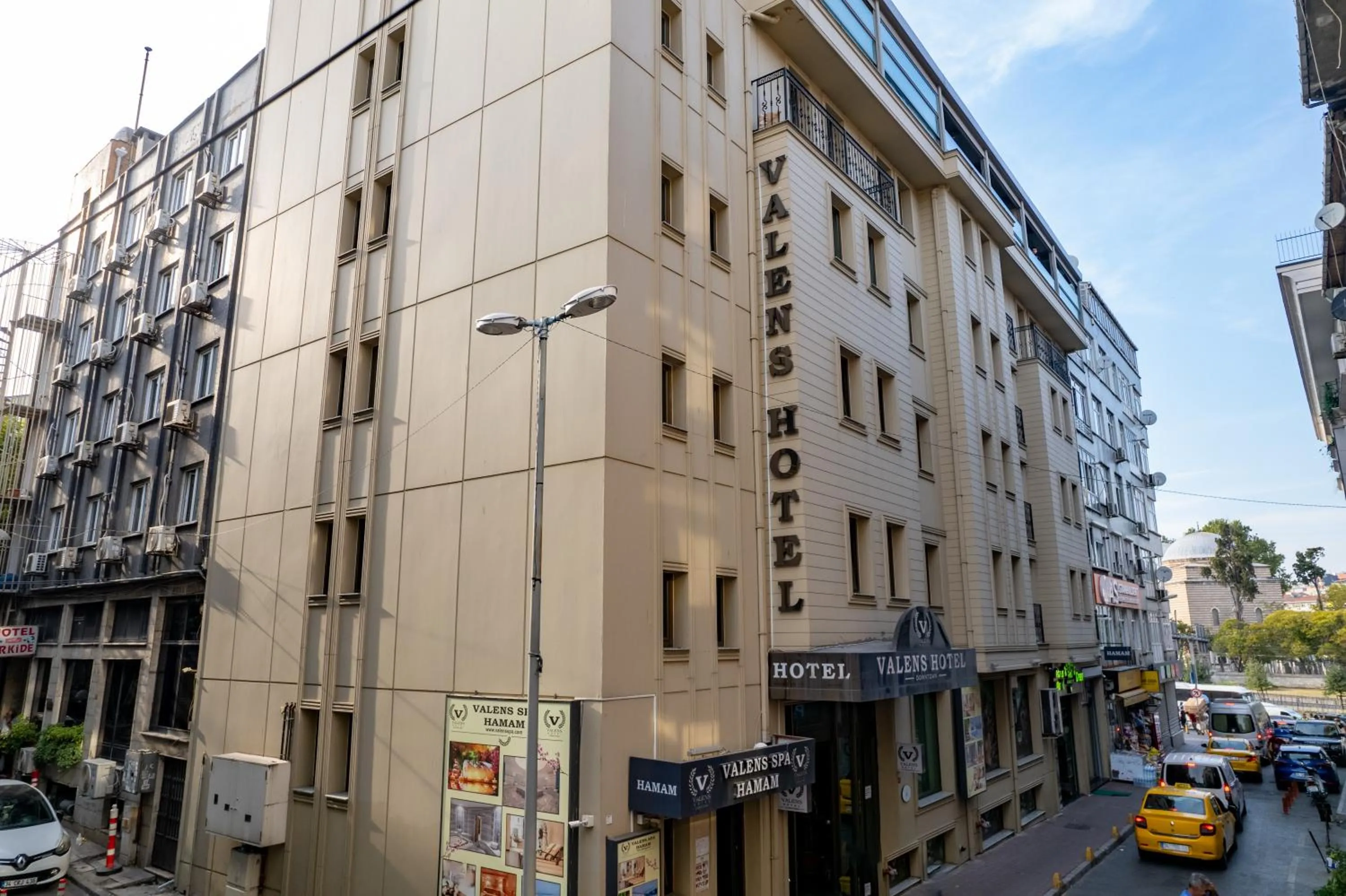 Property building in Valens Hotel Downtown
