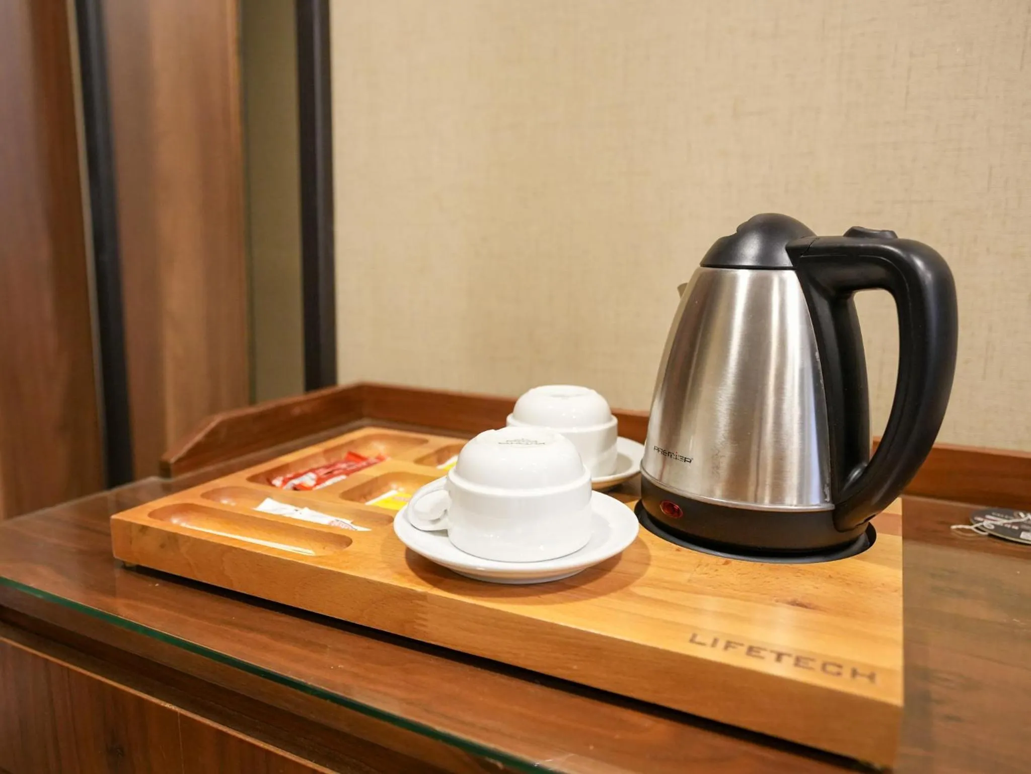 Coffee/tea facilities in Valens Hotel Downtown