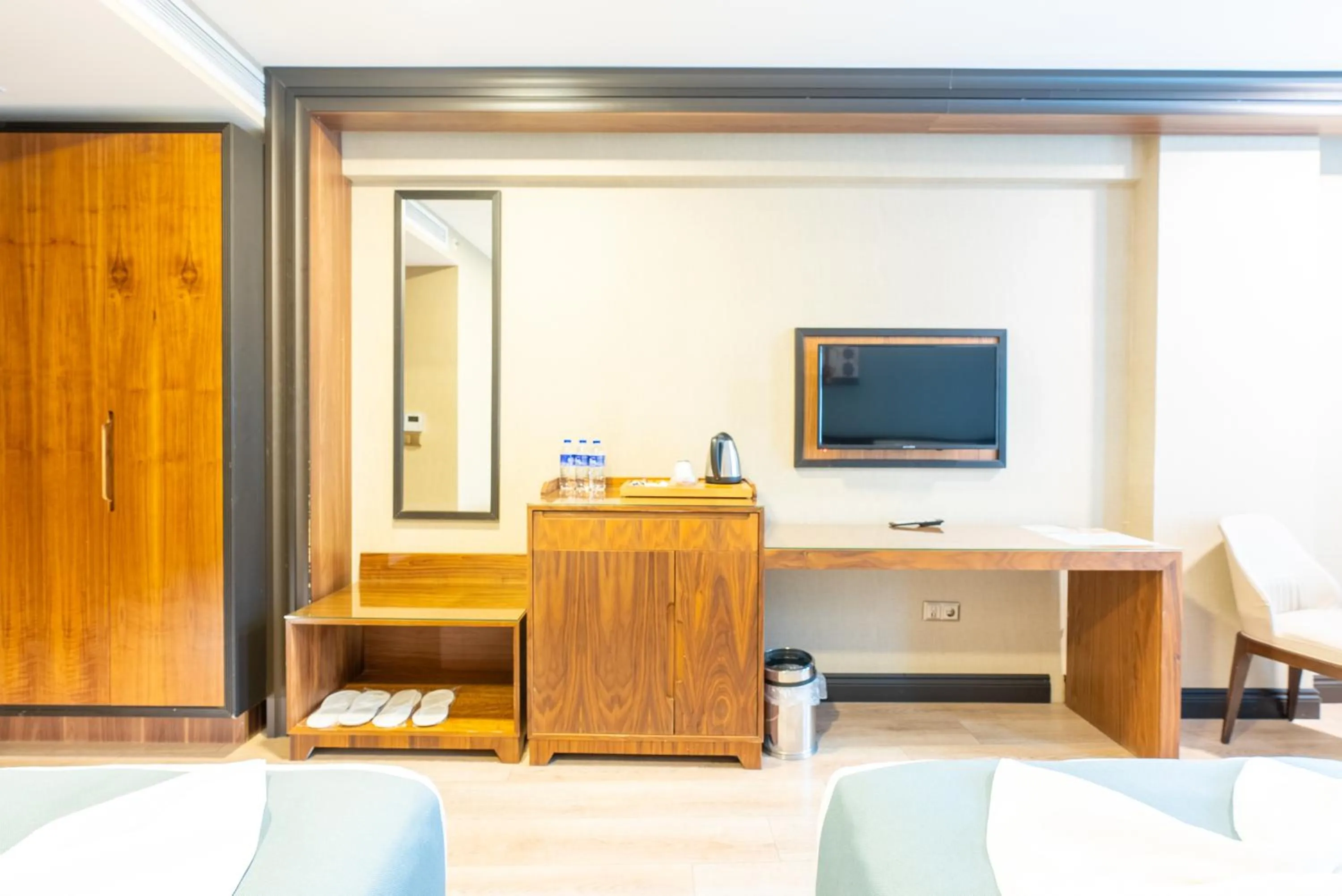 Bed in Valens Hotel Downtown