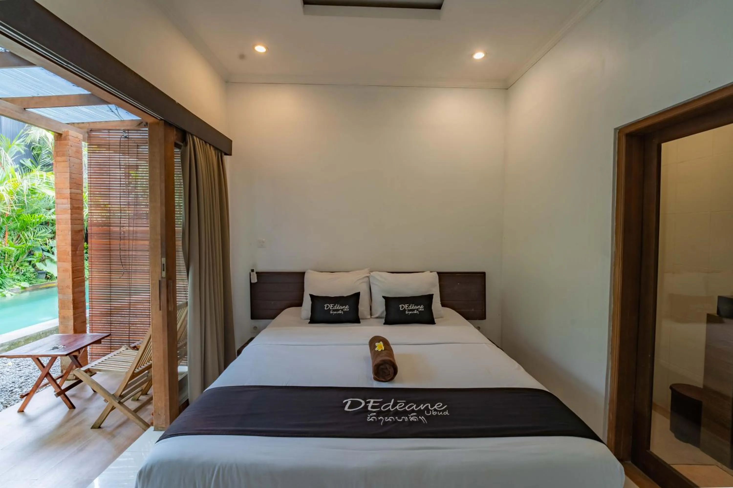 Bed in Dedeane Hotel & Yoga Retreat