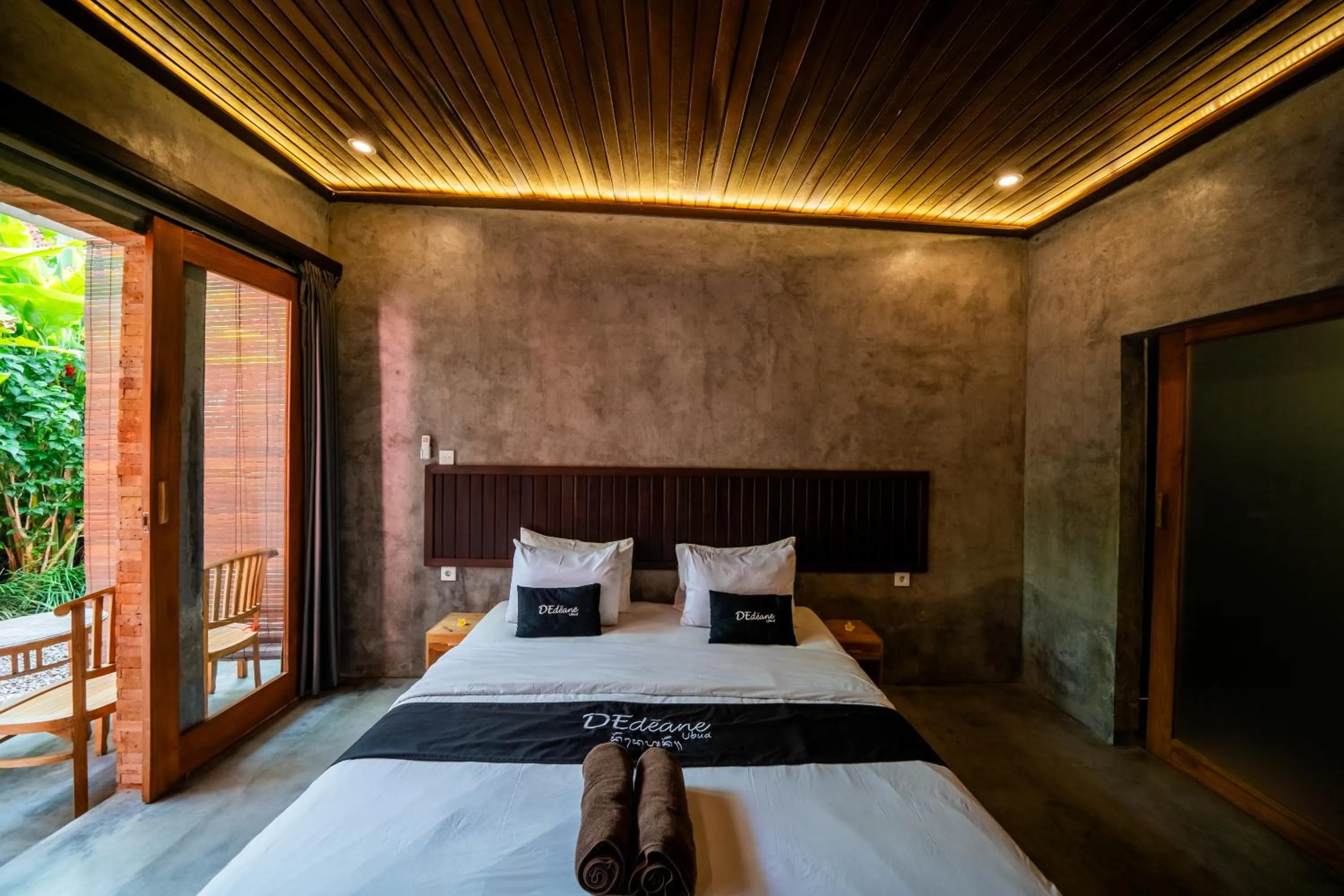 Bed in Dedeane Hotel & Yoga Retreat