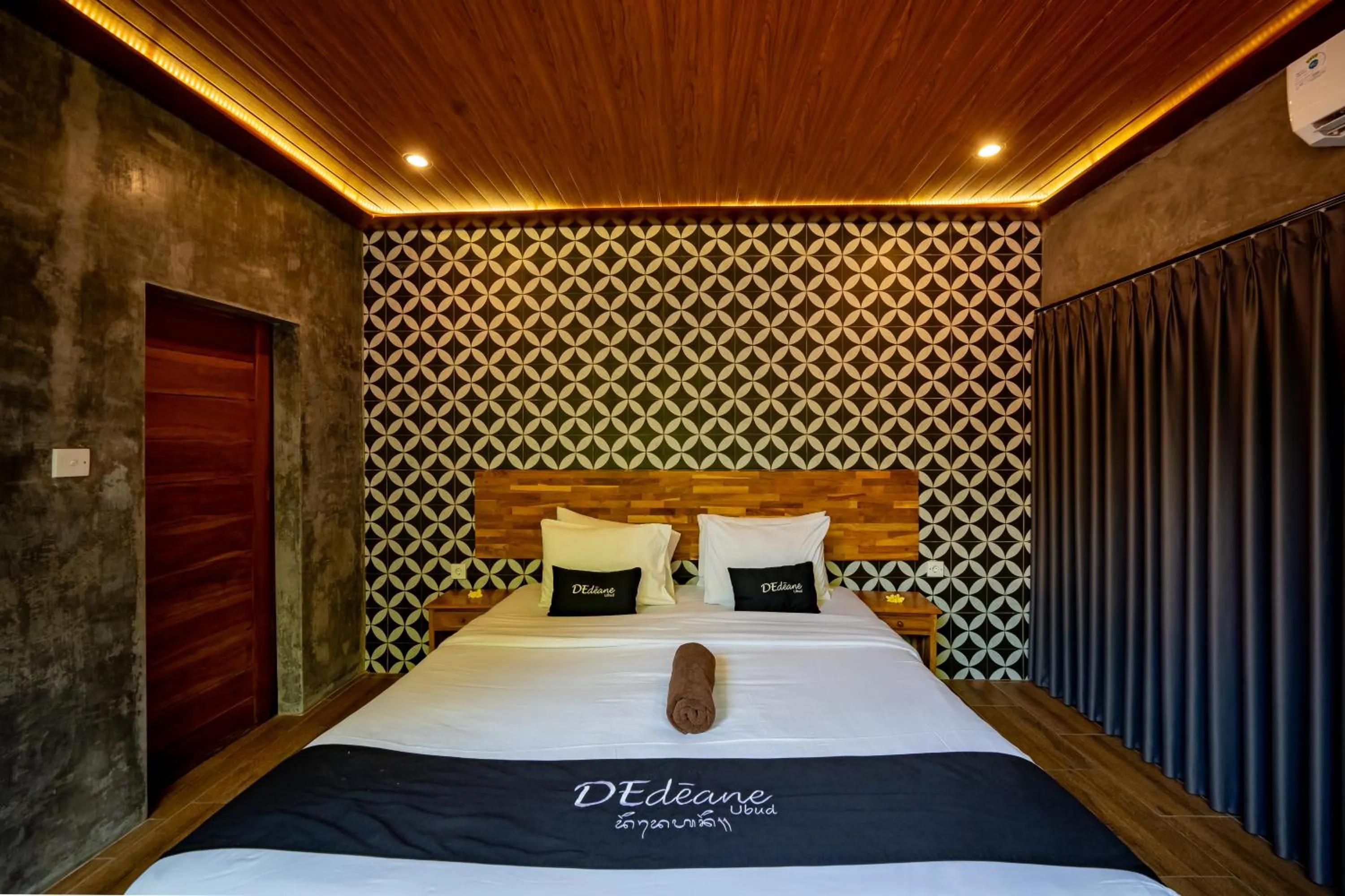 Bed in Dedeane Hotel & Yoga Retreat