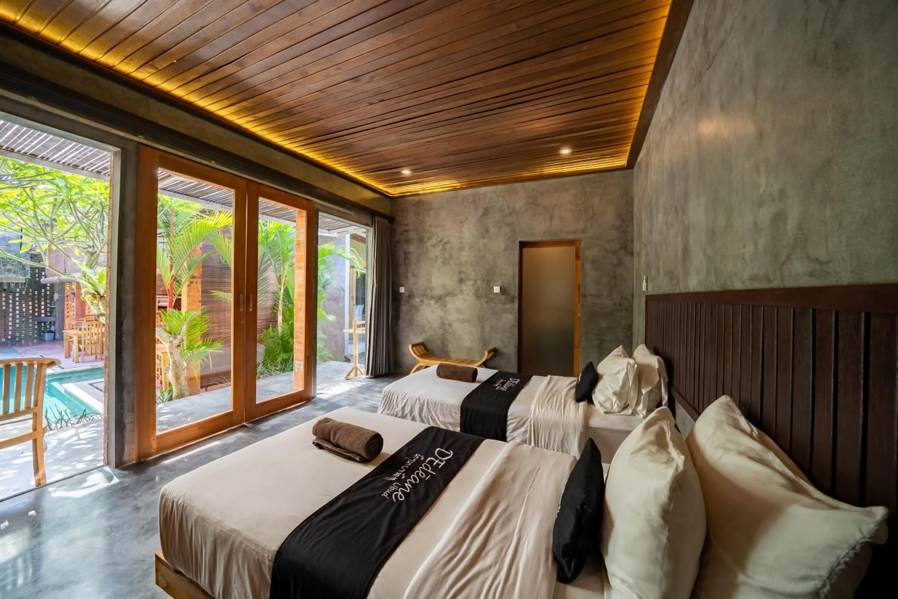 Bed in Dedeane Hotel & Yoga Retreat