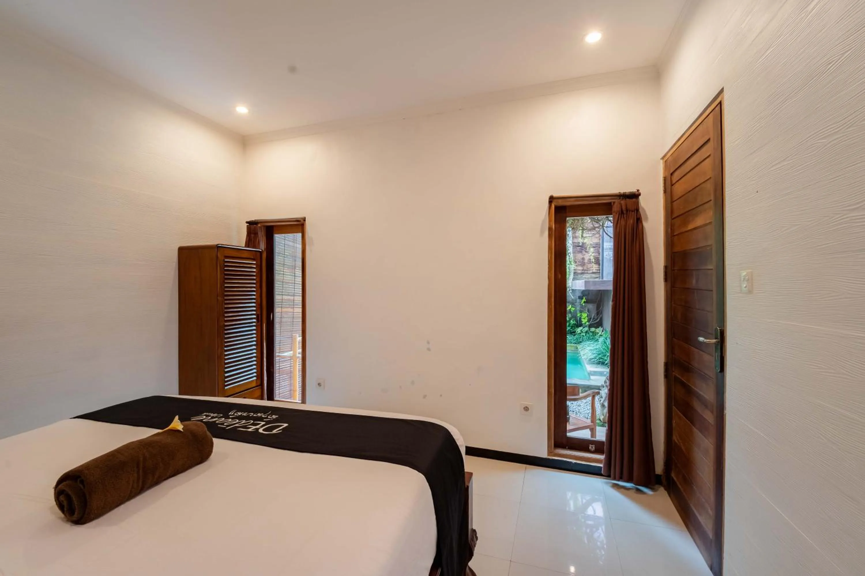 Bed in Dedeane Hotel & Yoga Retreat