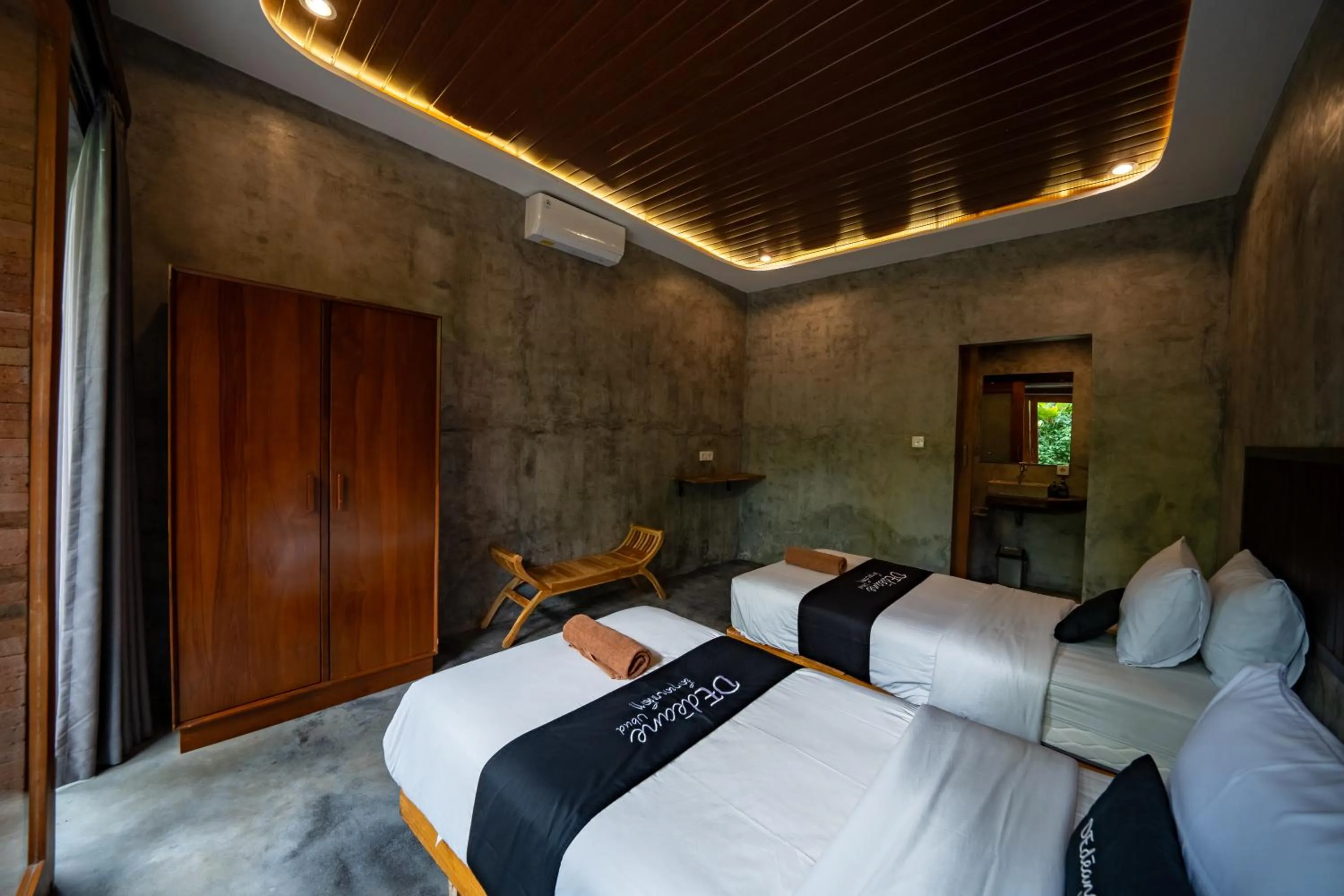 Bed in Dedeane Hotel & Yoga Retreat