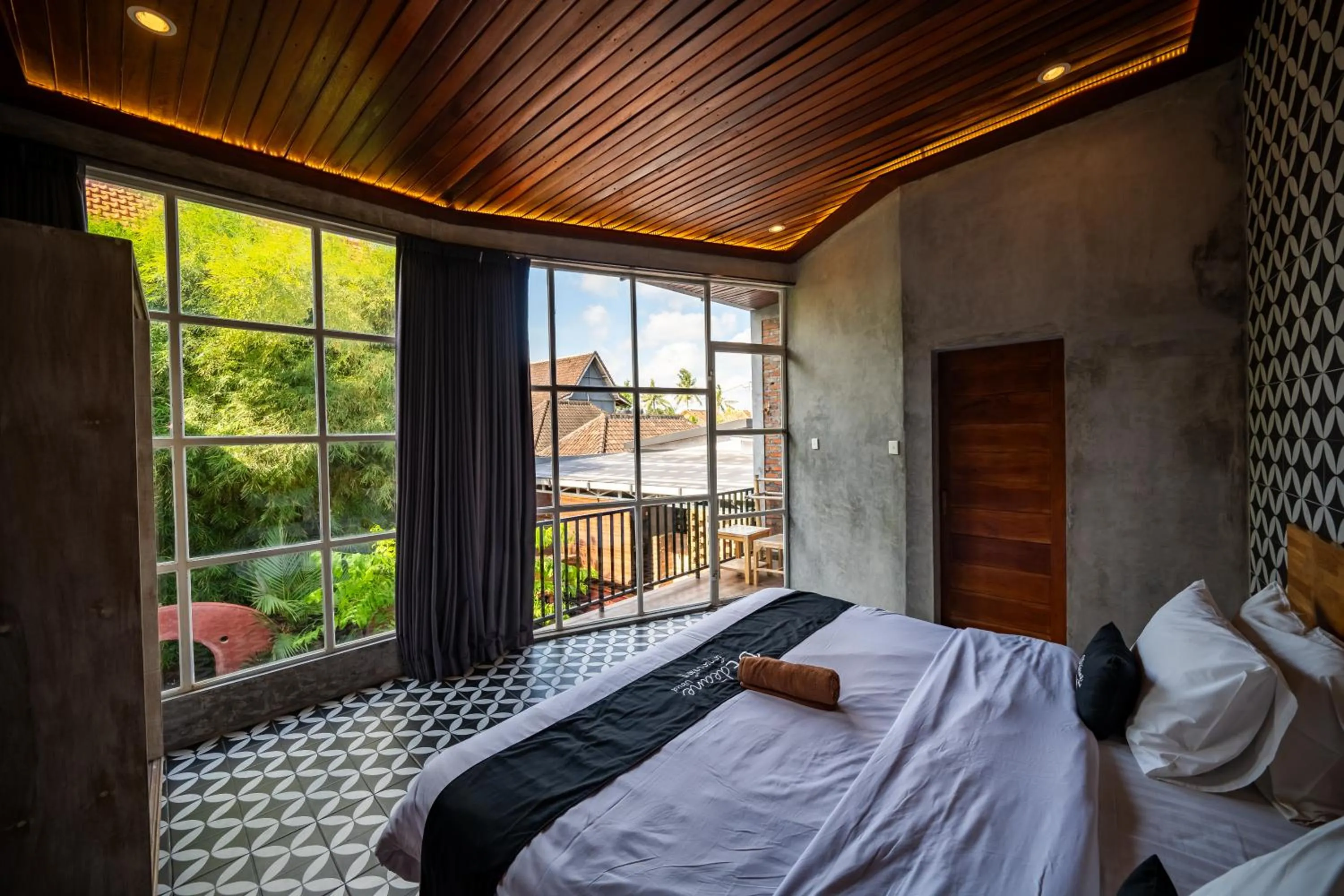 Bed in Dedeane Hotel & Yoga Retreat