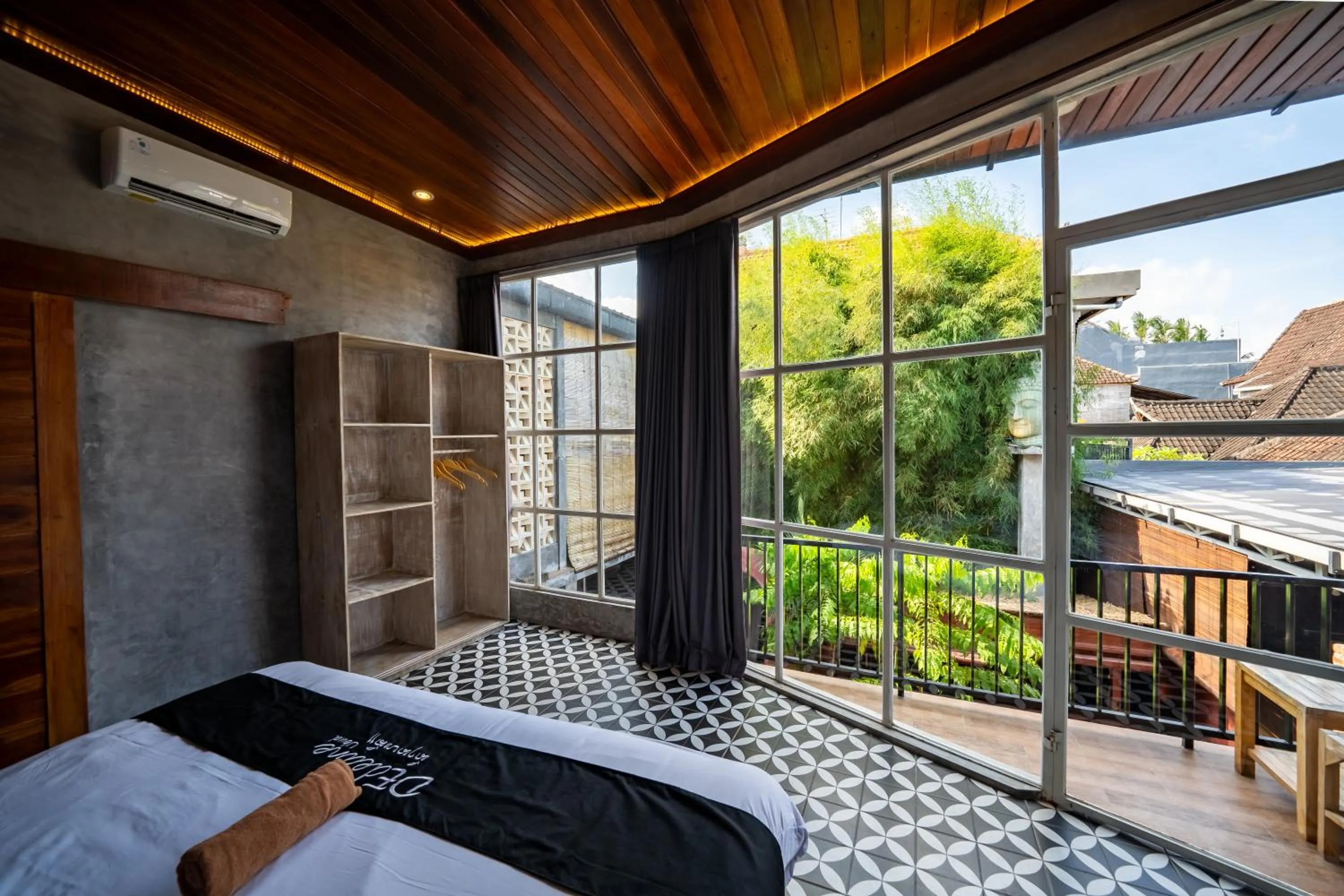 Photo of the whole room, Bed in Dedeane Hotel & Yoga Retreat